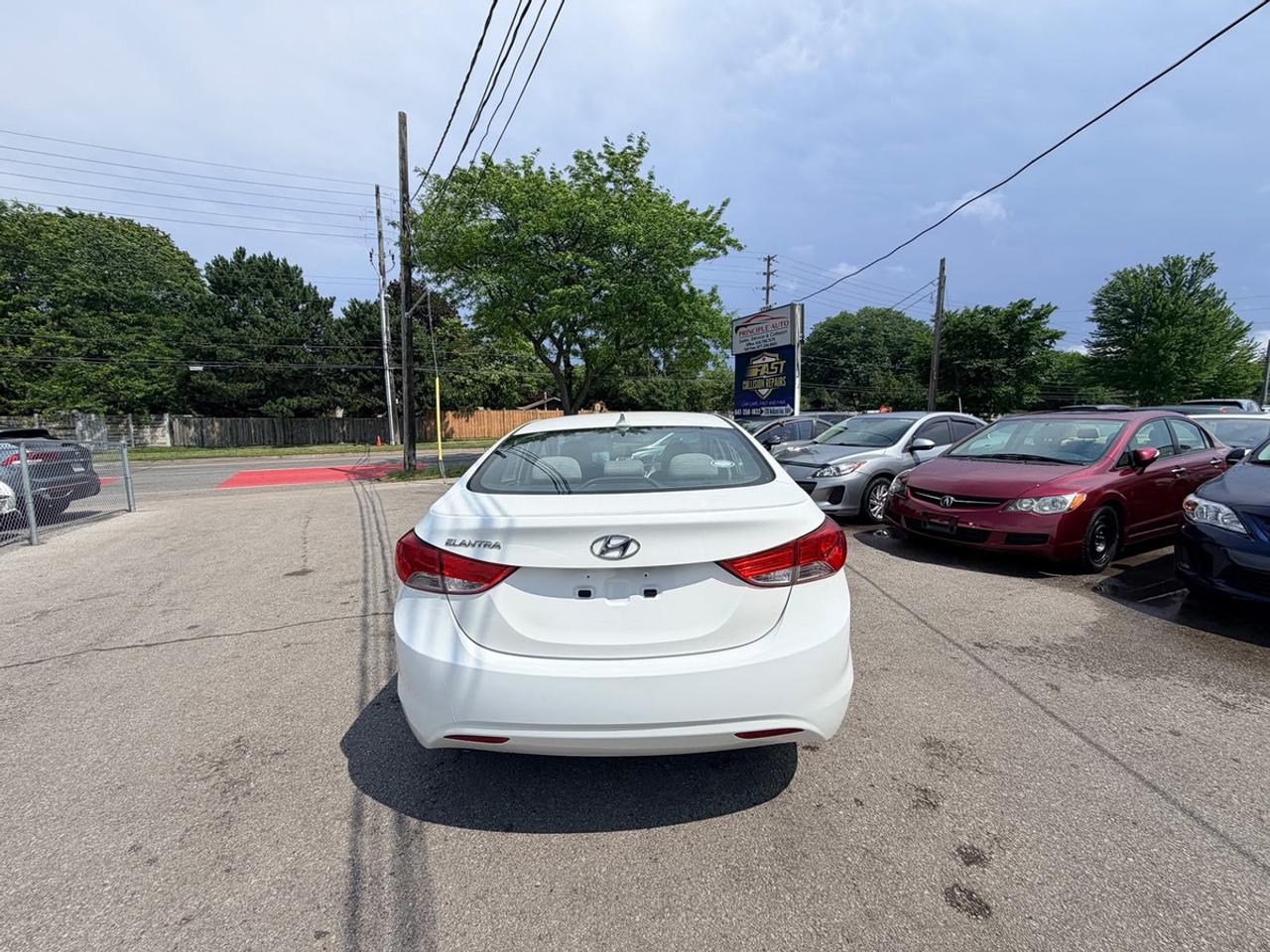 2013 Hyundai Elantra GLS Photo
