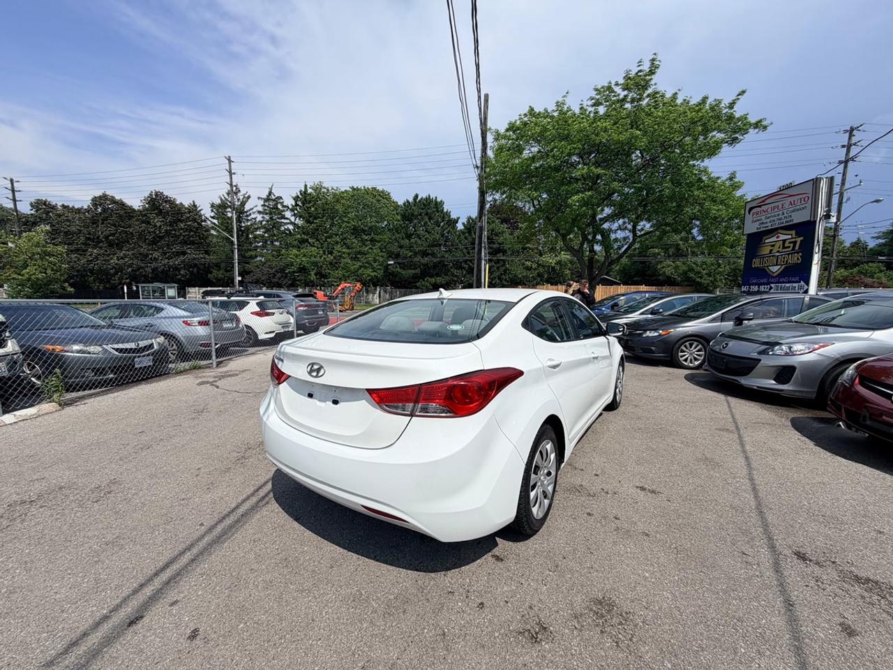 2013 Hyundai Elantra GLS Photo