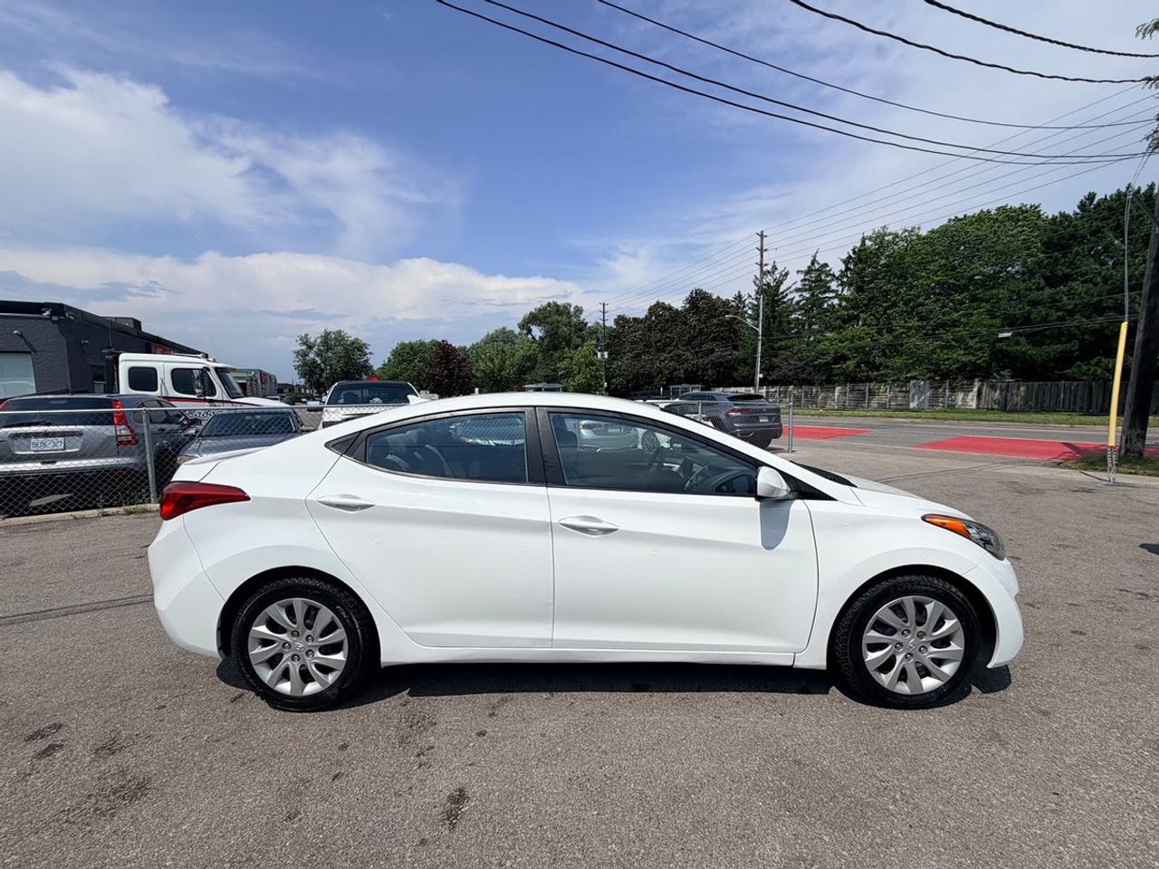 2013 Hyundai Elantra GLS Photo