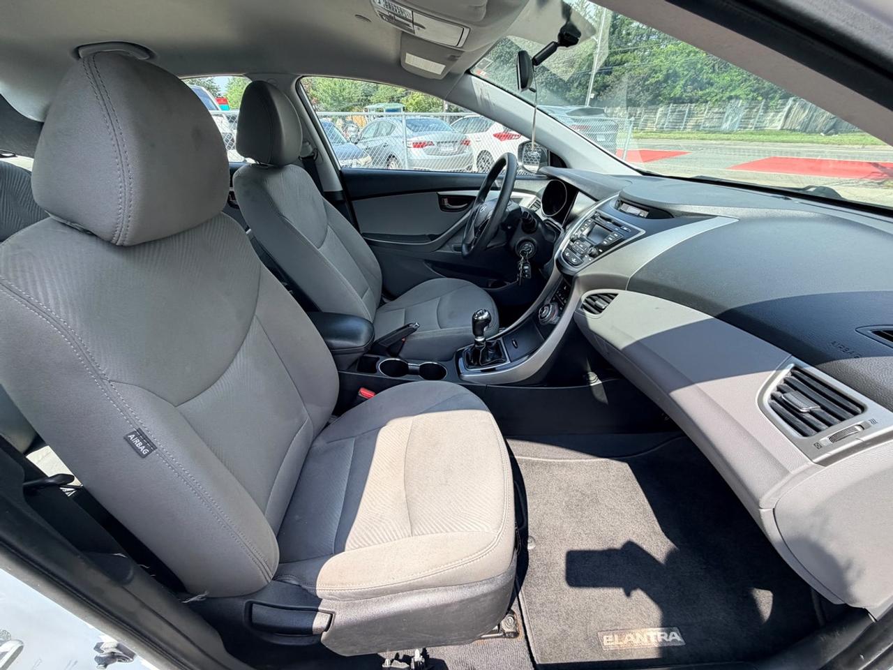 2013 Hyundai Elantra GLS Photo