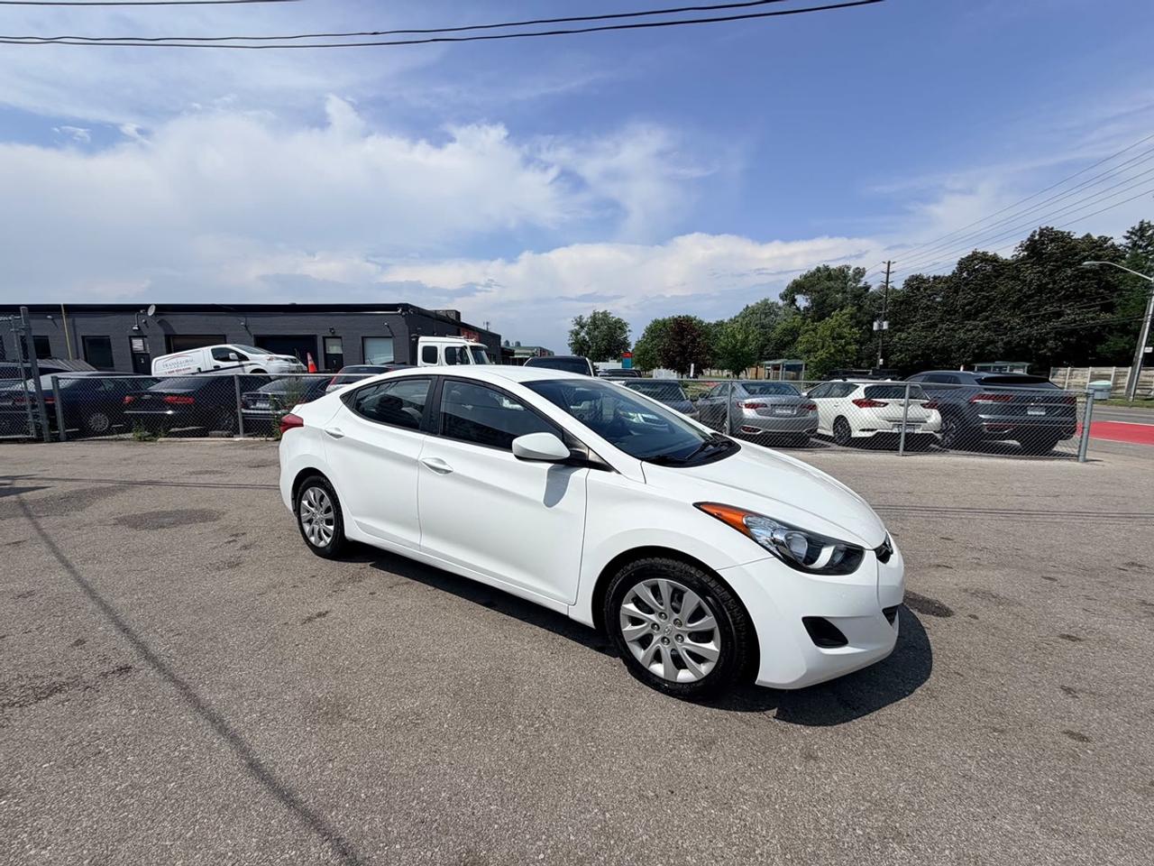 2013 Hyundai Elantra GLS Photo