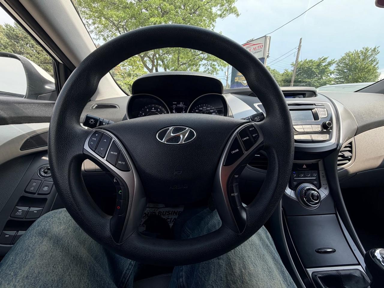 2013 Hyundai Elantra GLS Photo