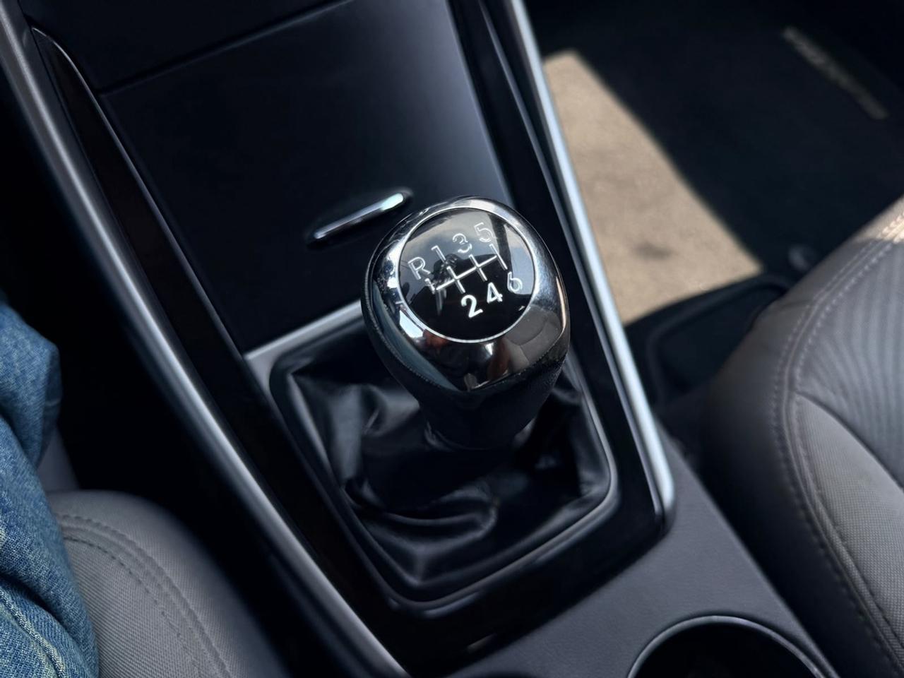 2013 Hyundai Elantra GLS Photo