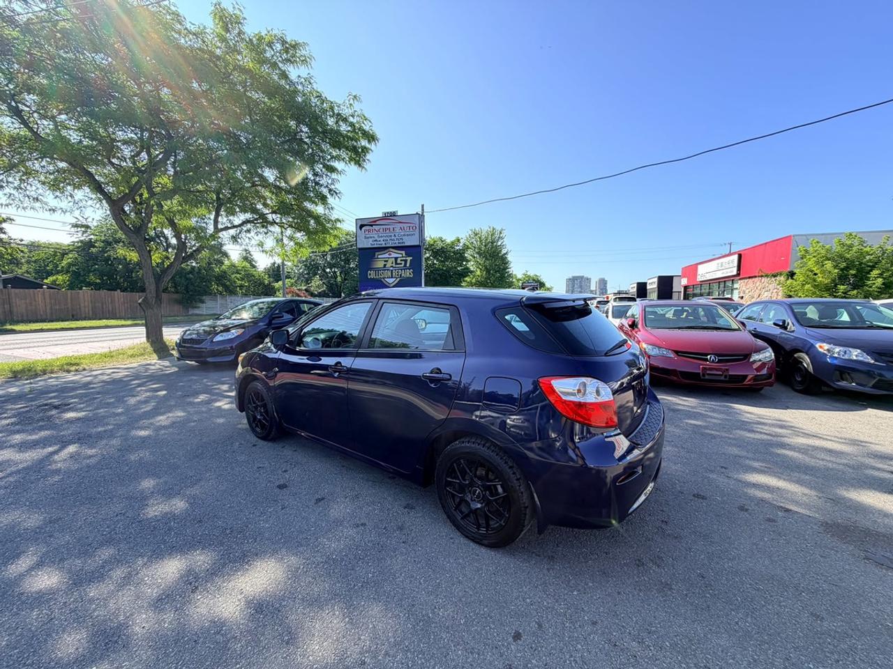 2013 Toyota Matrix XR Photo3
