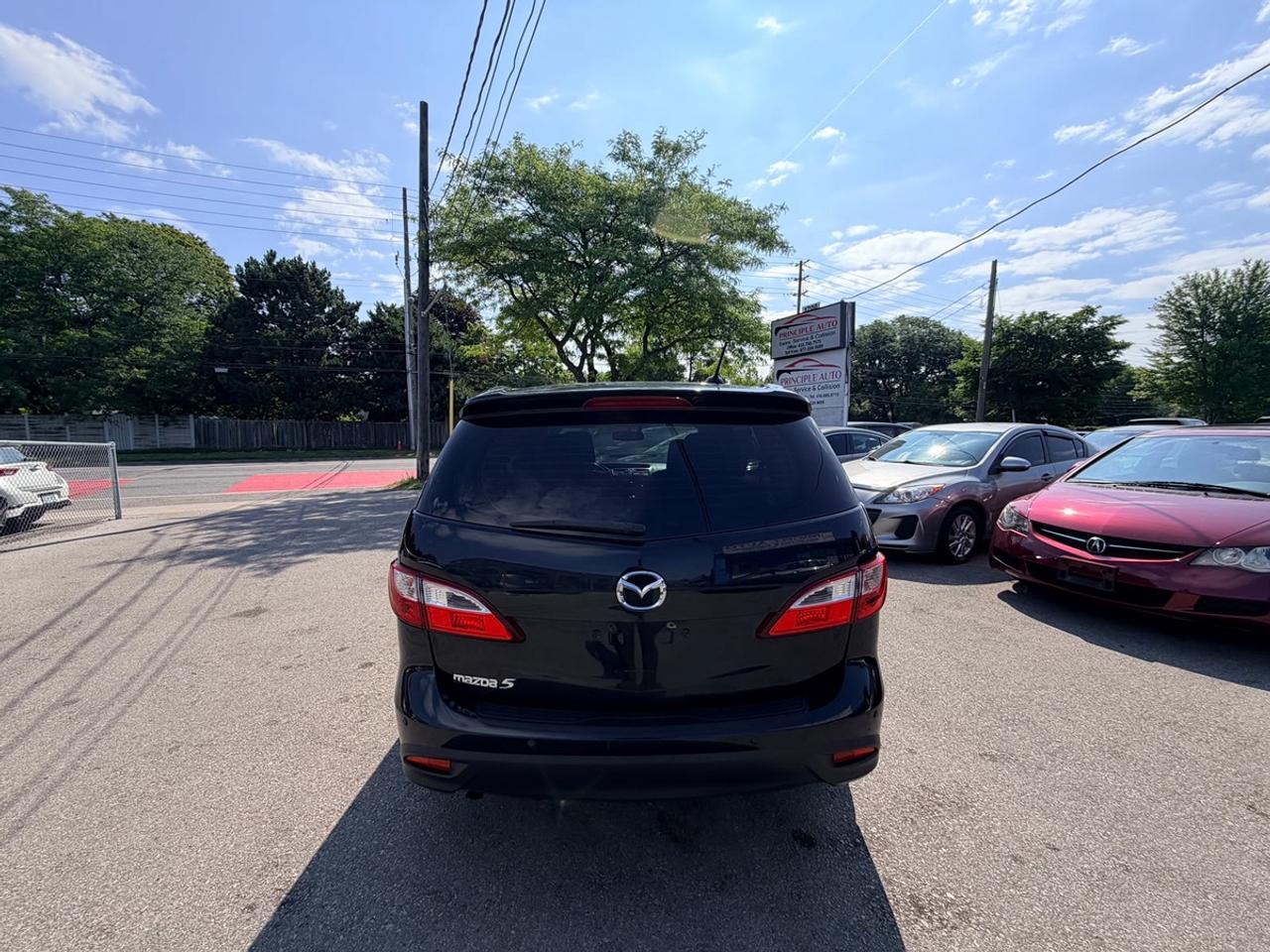2014 Mazda MAZDA5 Grand Touring Photo