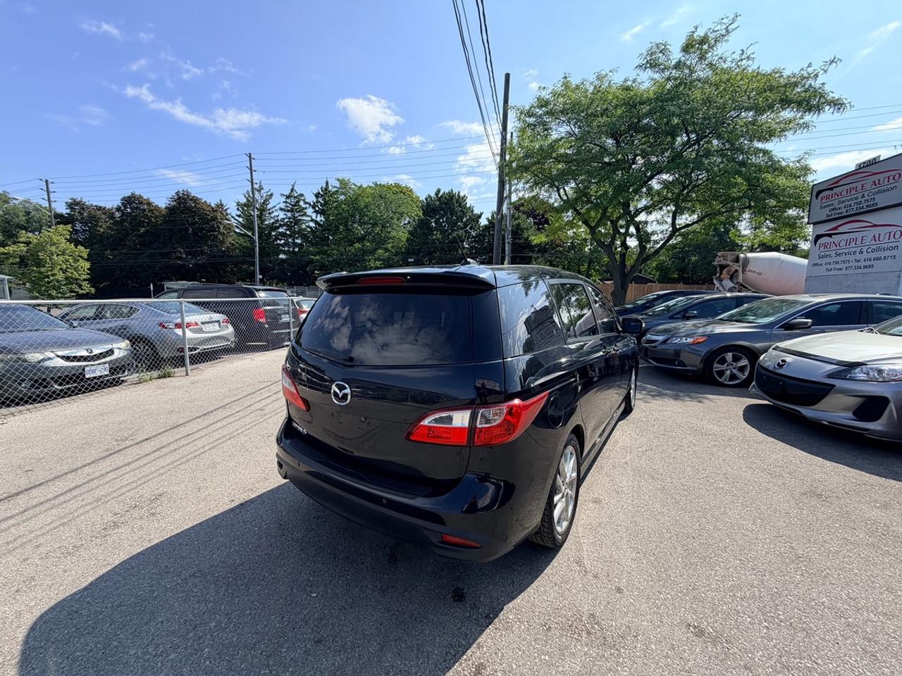 2014 Mazda MAZDA5 Grand Touring Photo