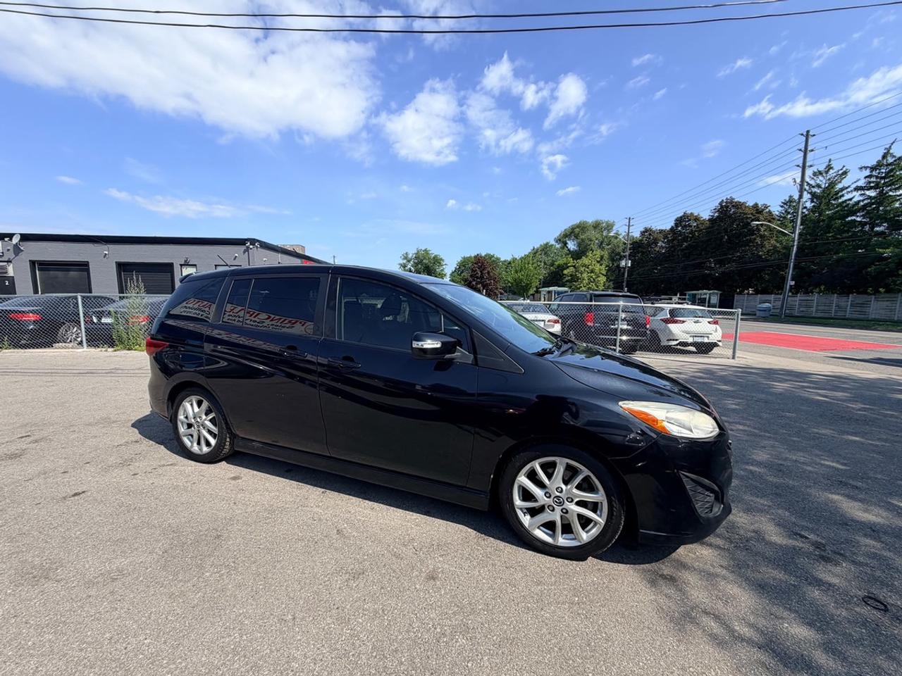 2014 Mazda MAZDA5 Grand Touring Photo