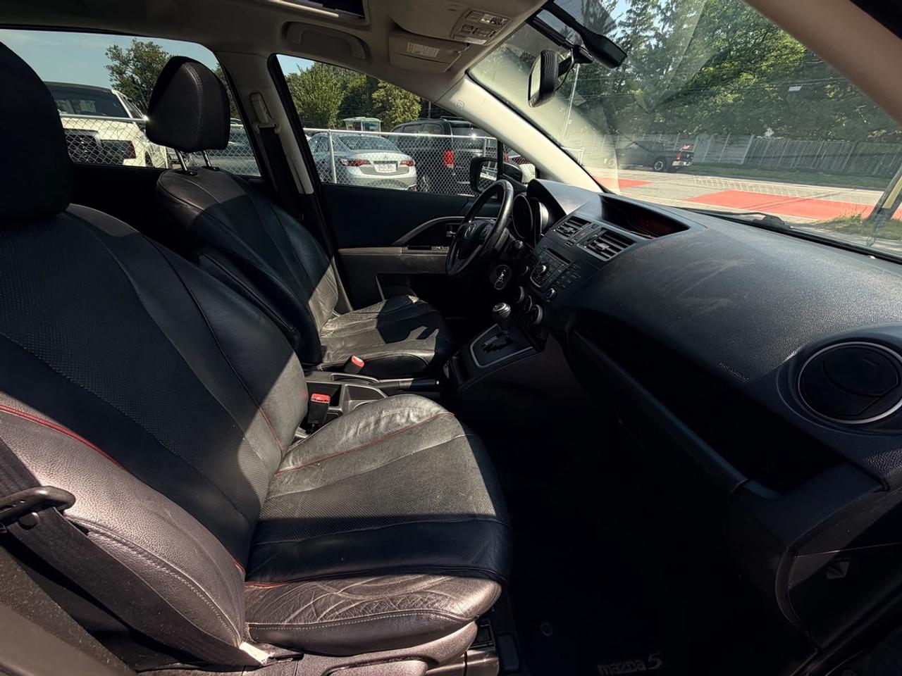 2014 Mazda MAZDA5 Grand Touring Photo