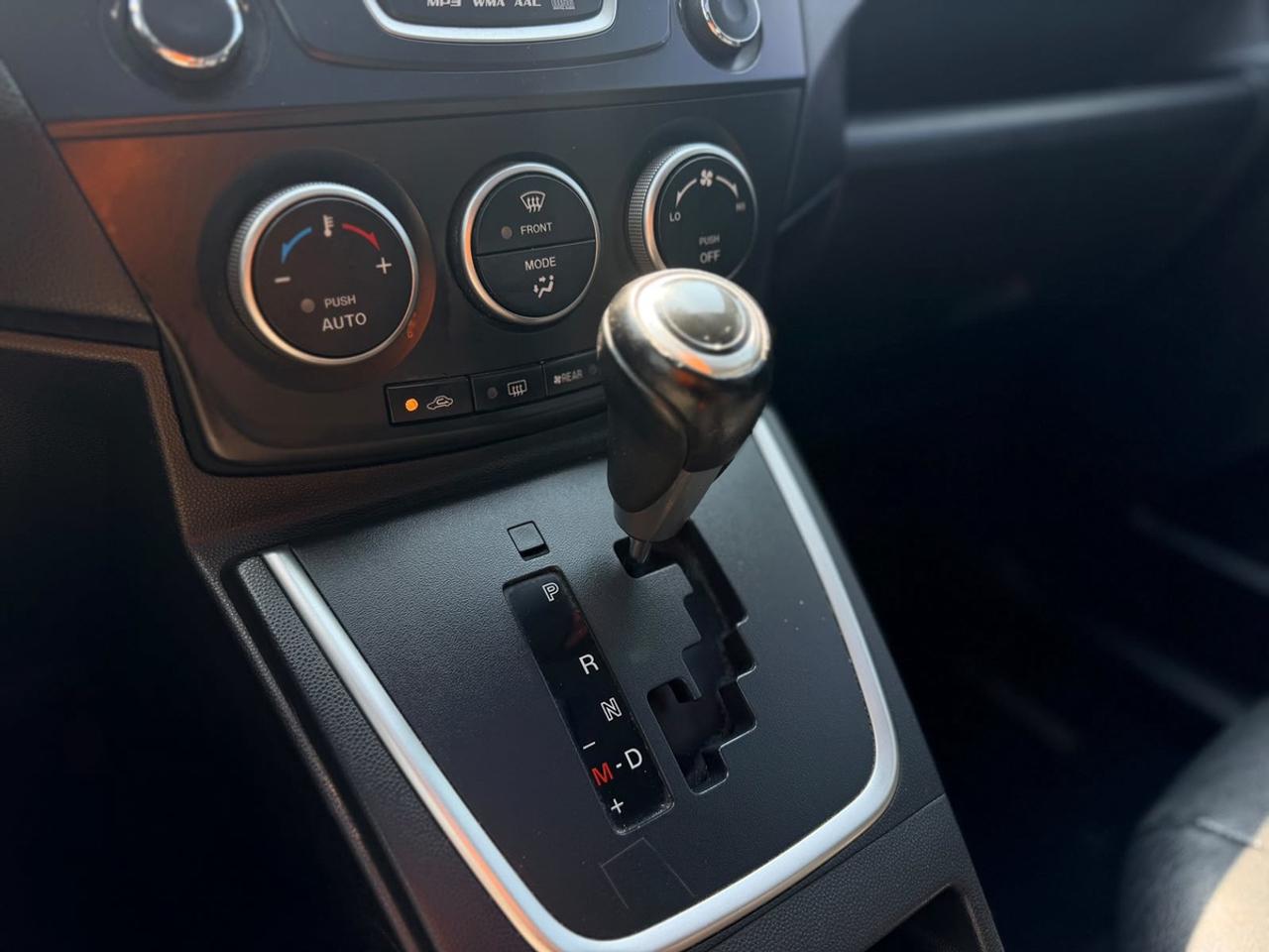 2014 Mazda MAZDA5 Grand Touring Photo