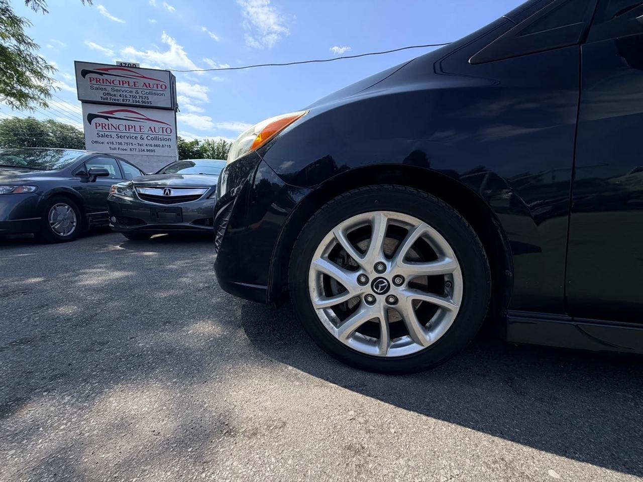 2014 Mazda MAZDA5 Grand Touring Photo