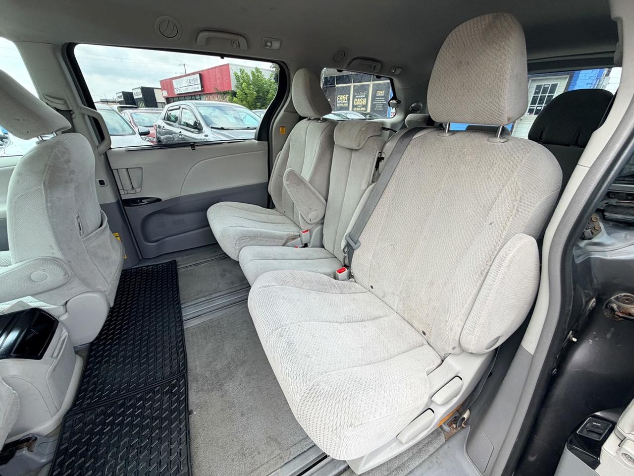 2012 Toyota Sienna LE Photo