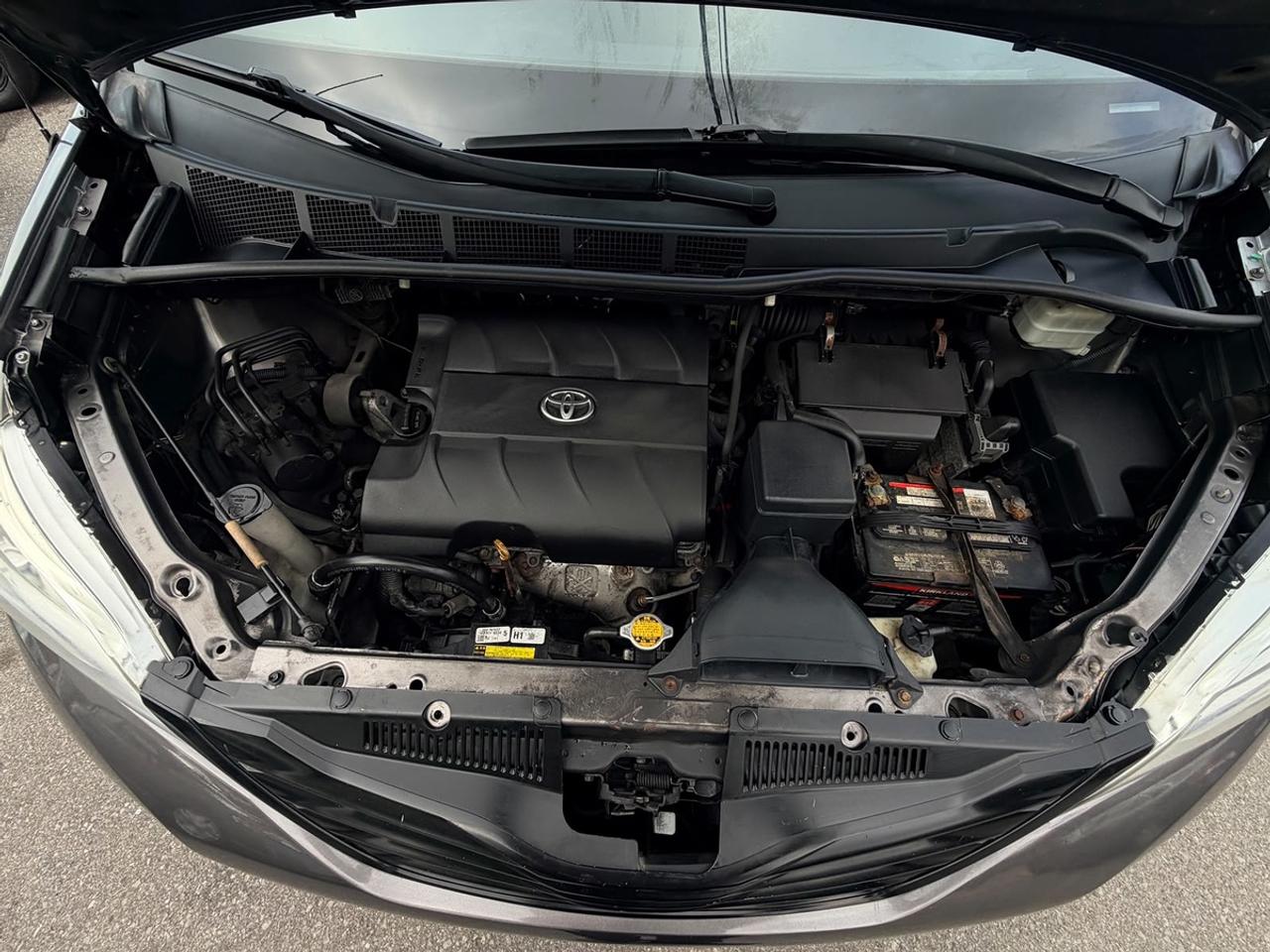 2012 Toyota Sienna LE Photo