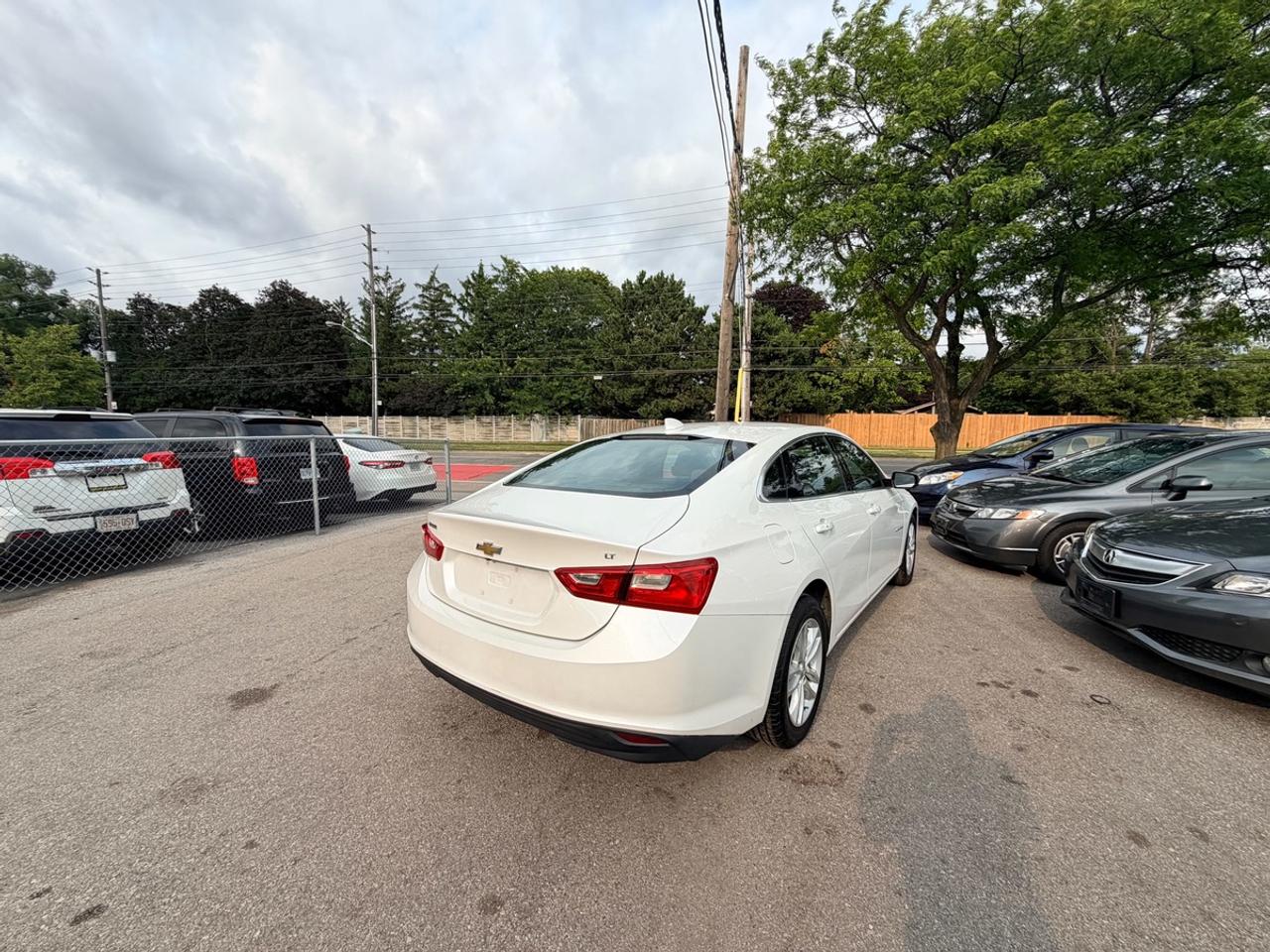 2017 Chevrolet Malibu LT Photo