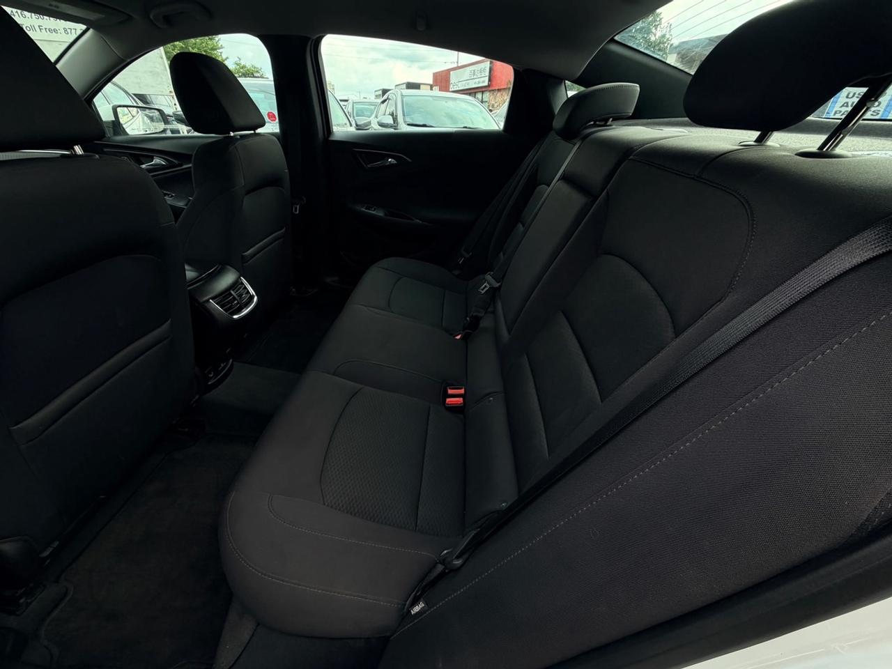 2017 Chevrolet Malibu LT Photo