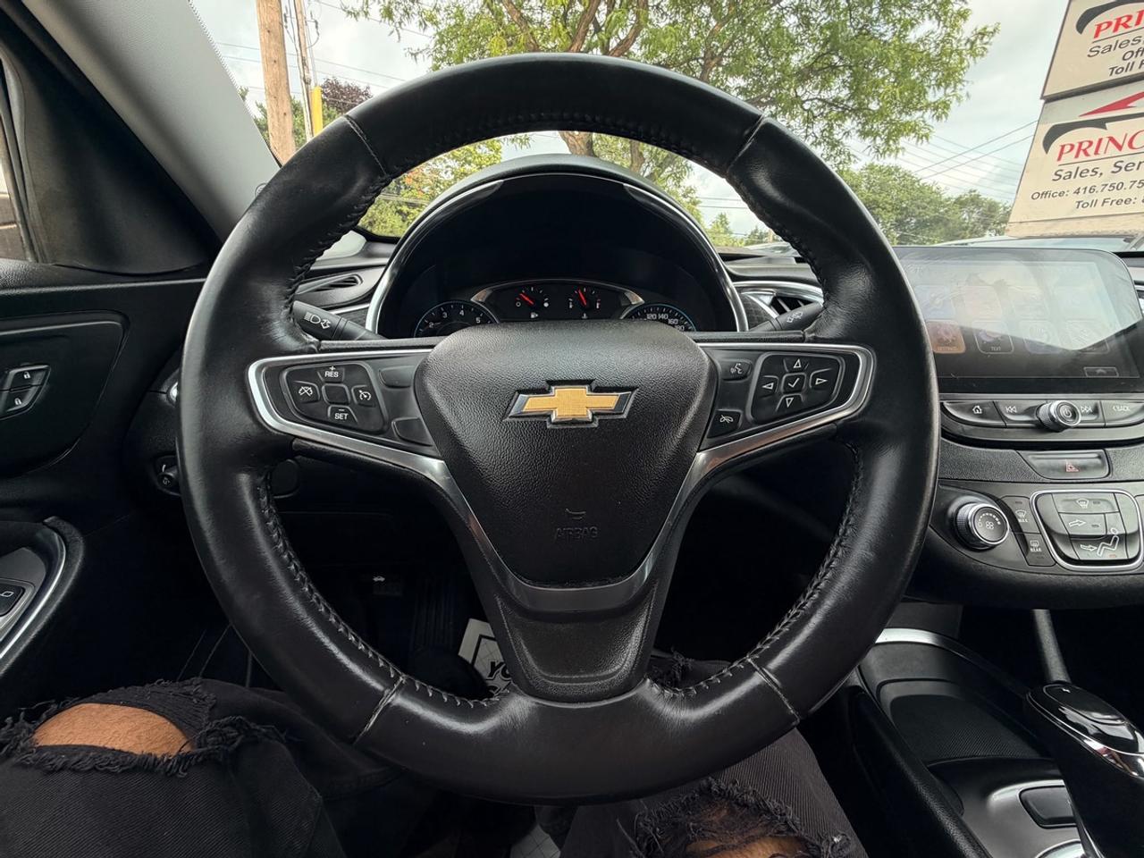 2017 Chevrolet Malibu LT Photo