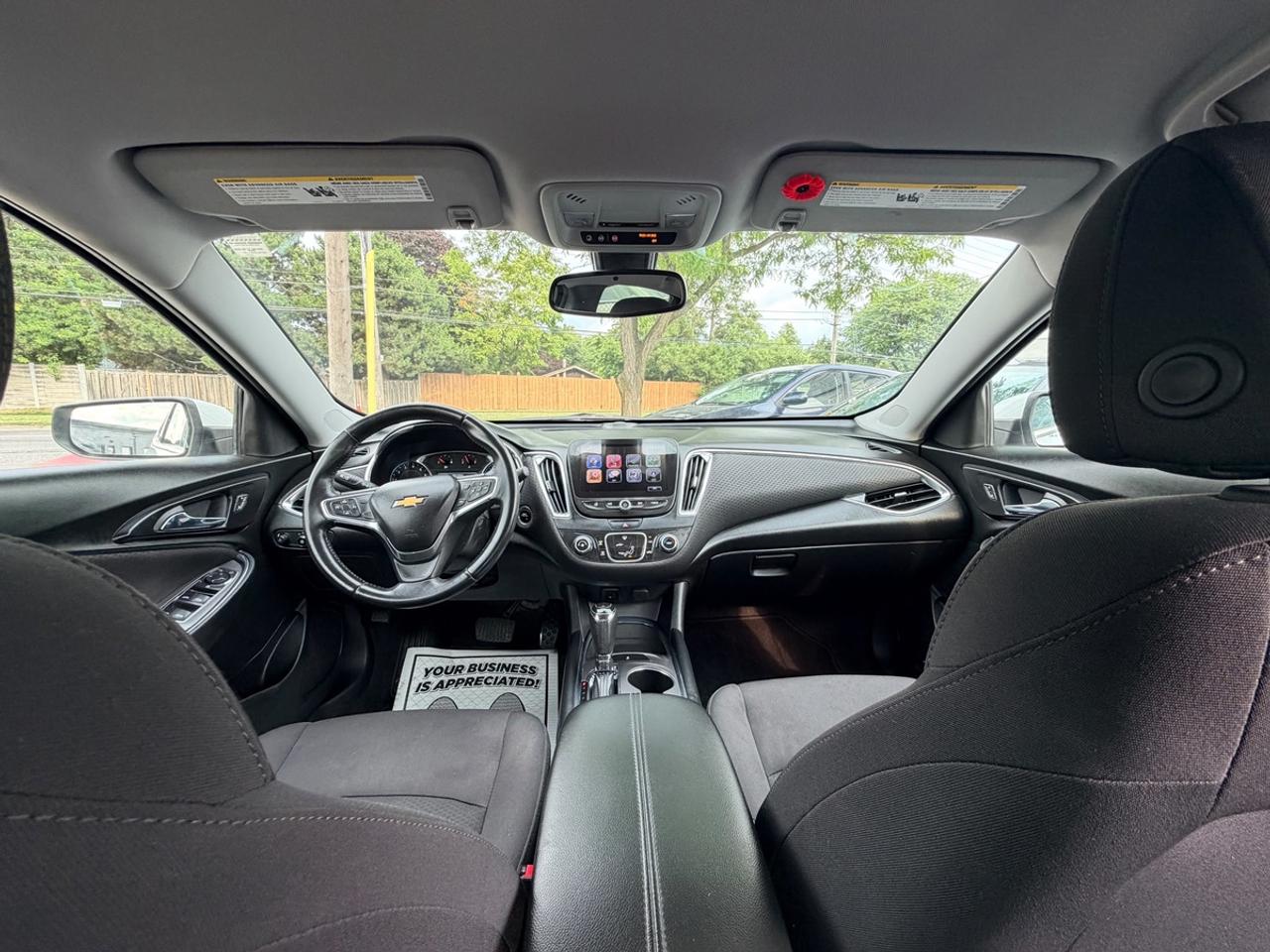 2017 Chevrolet Malibu LT Photo