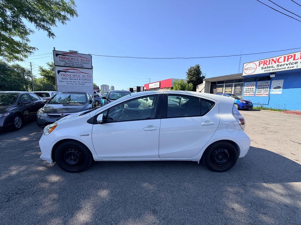 2013 Toyota Prius c Base Photo