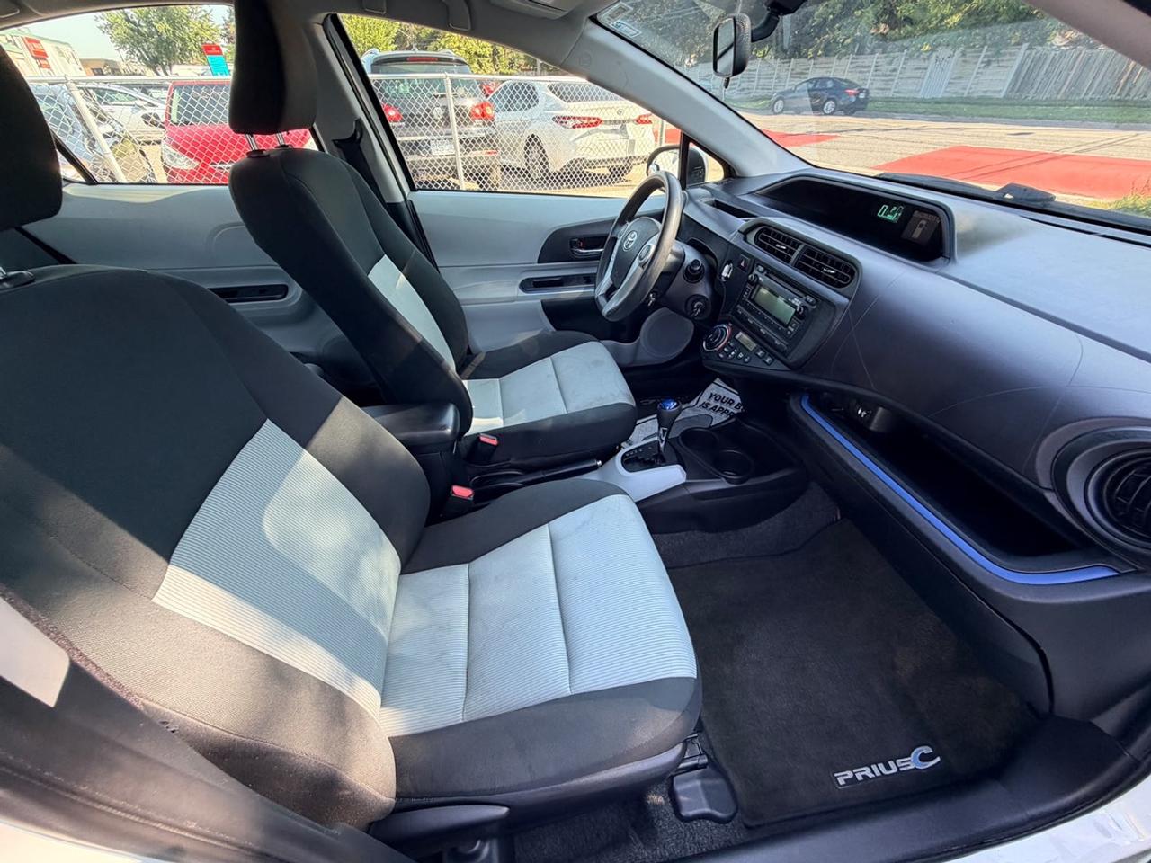 2013 Toyota Prius c Base Photo
