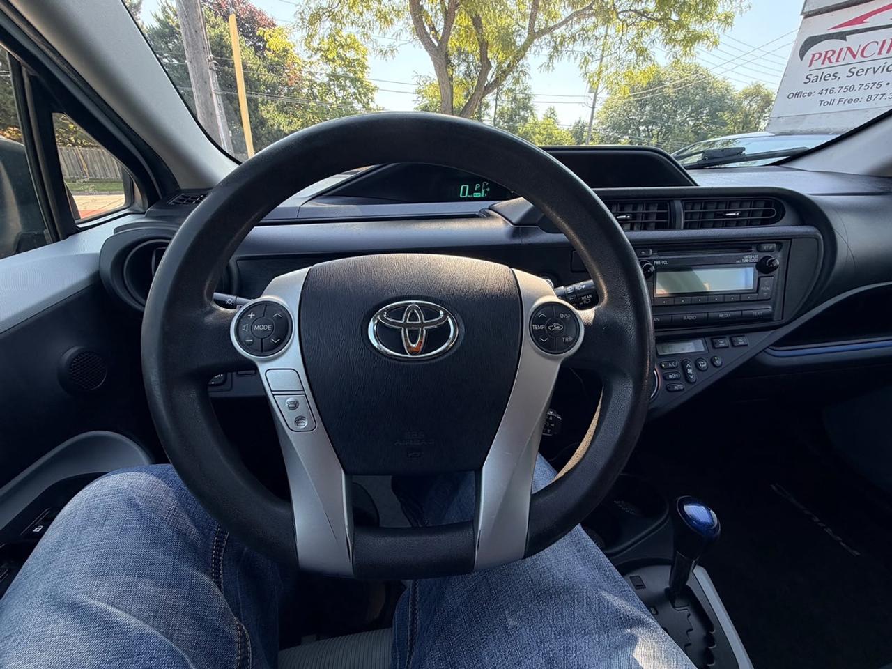 2013 Toyota Prius c Base Photo