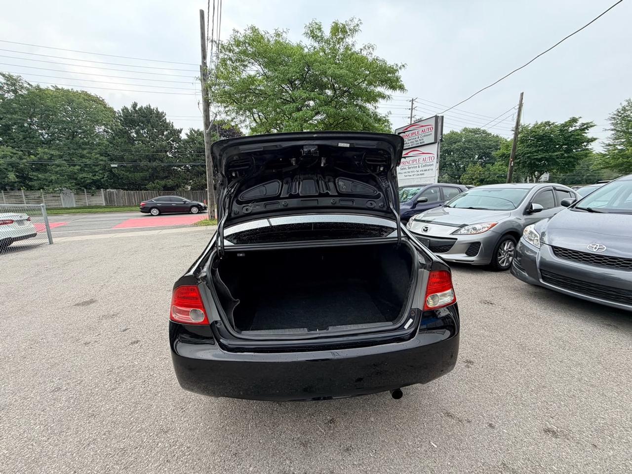 2009 Honda Civic DX Photo