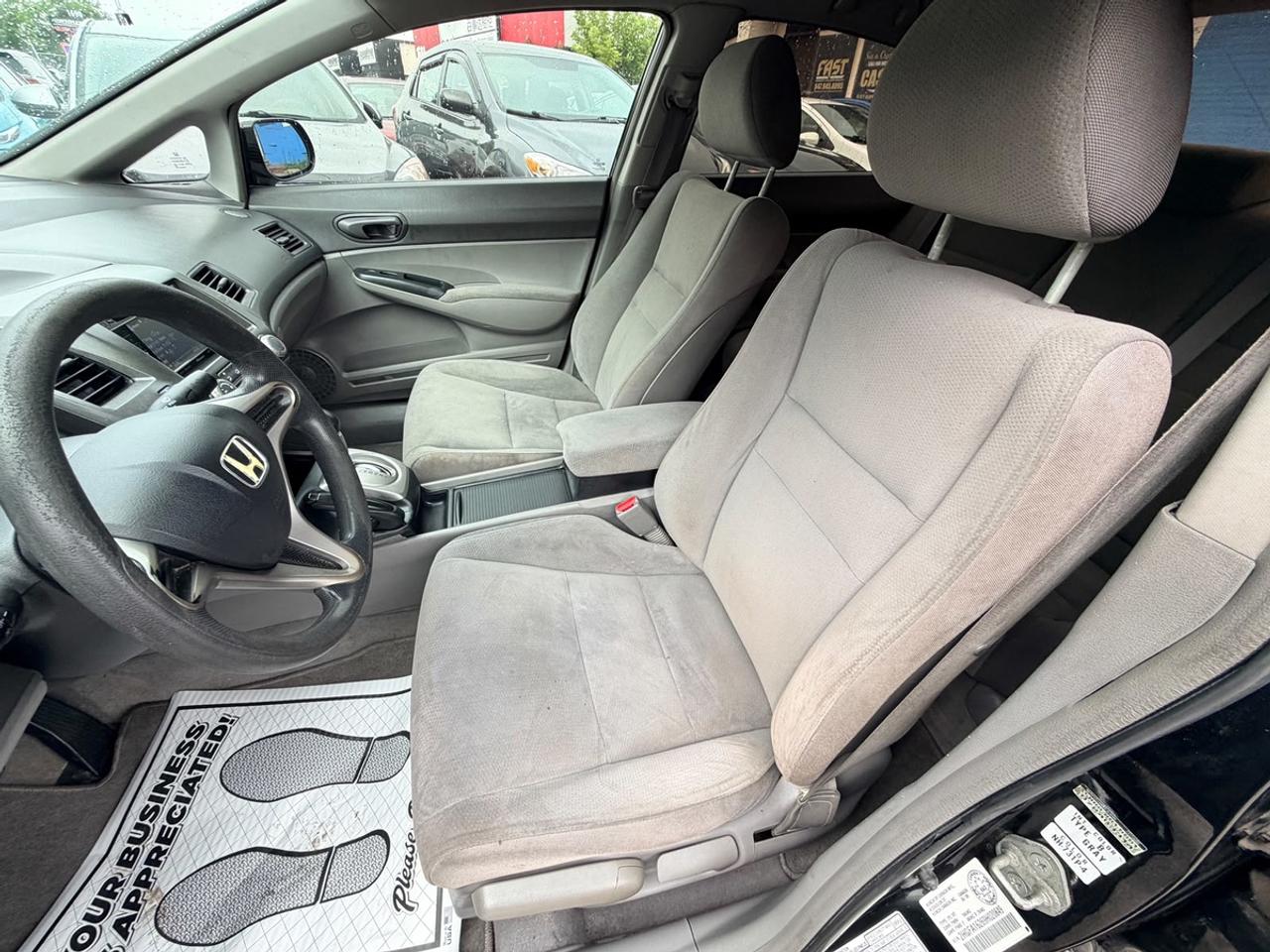 2009 Honda Civic DX Photo