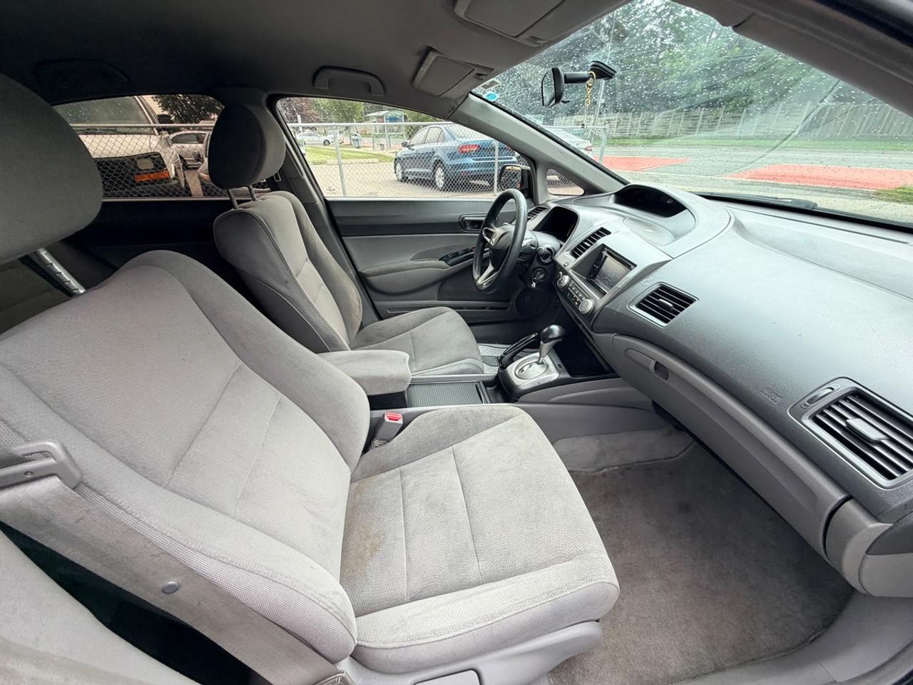 2009 Honda Civic DX Photo