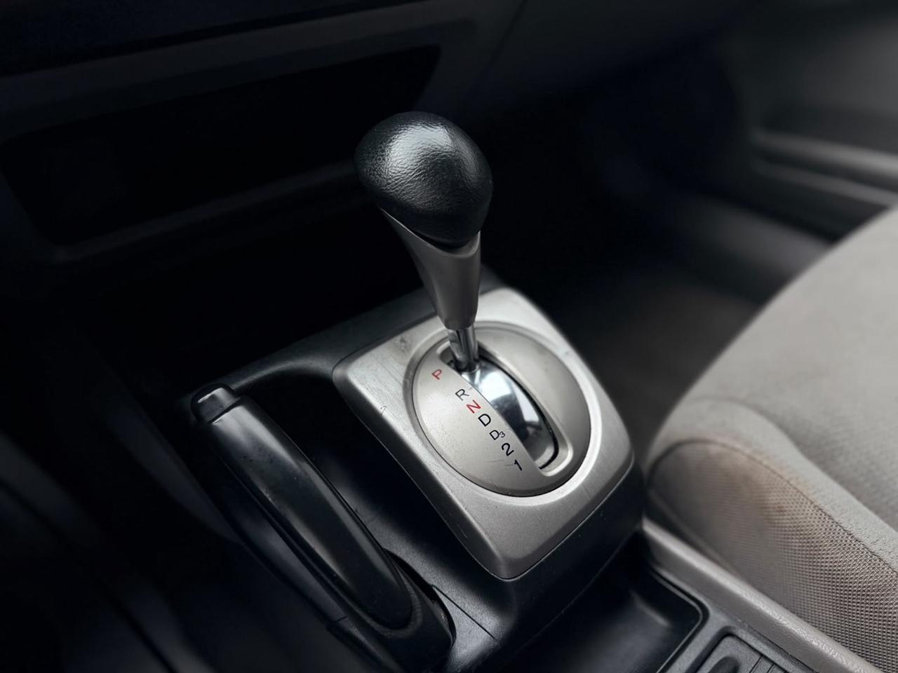 2009 Honda Civic DX Photo