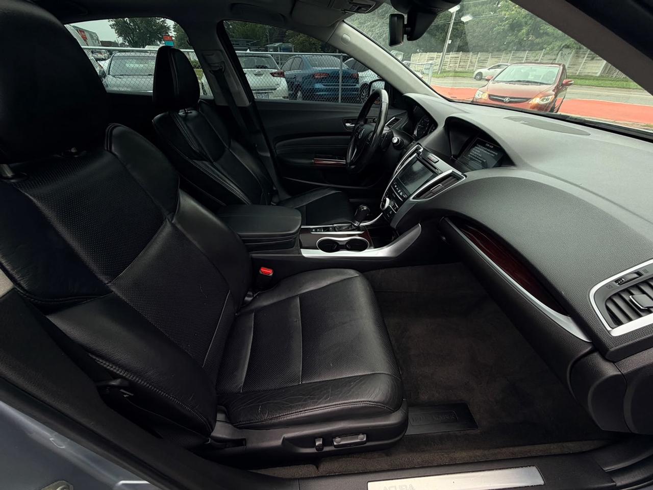2015 Acura TLX Technology Photo