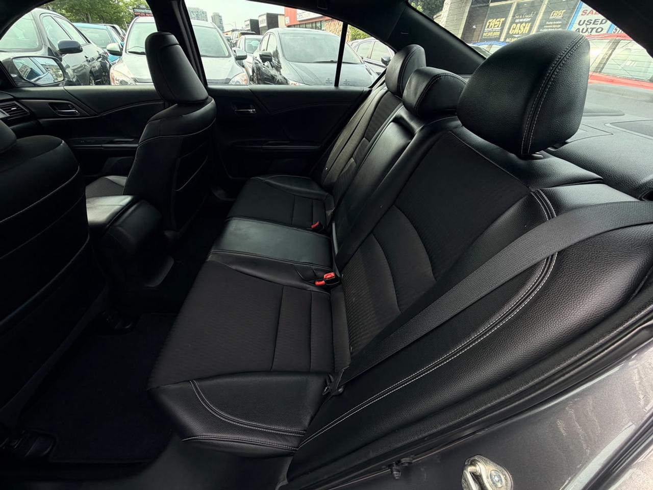 2016 Honda Accord Sport Photo