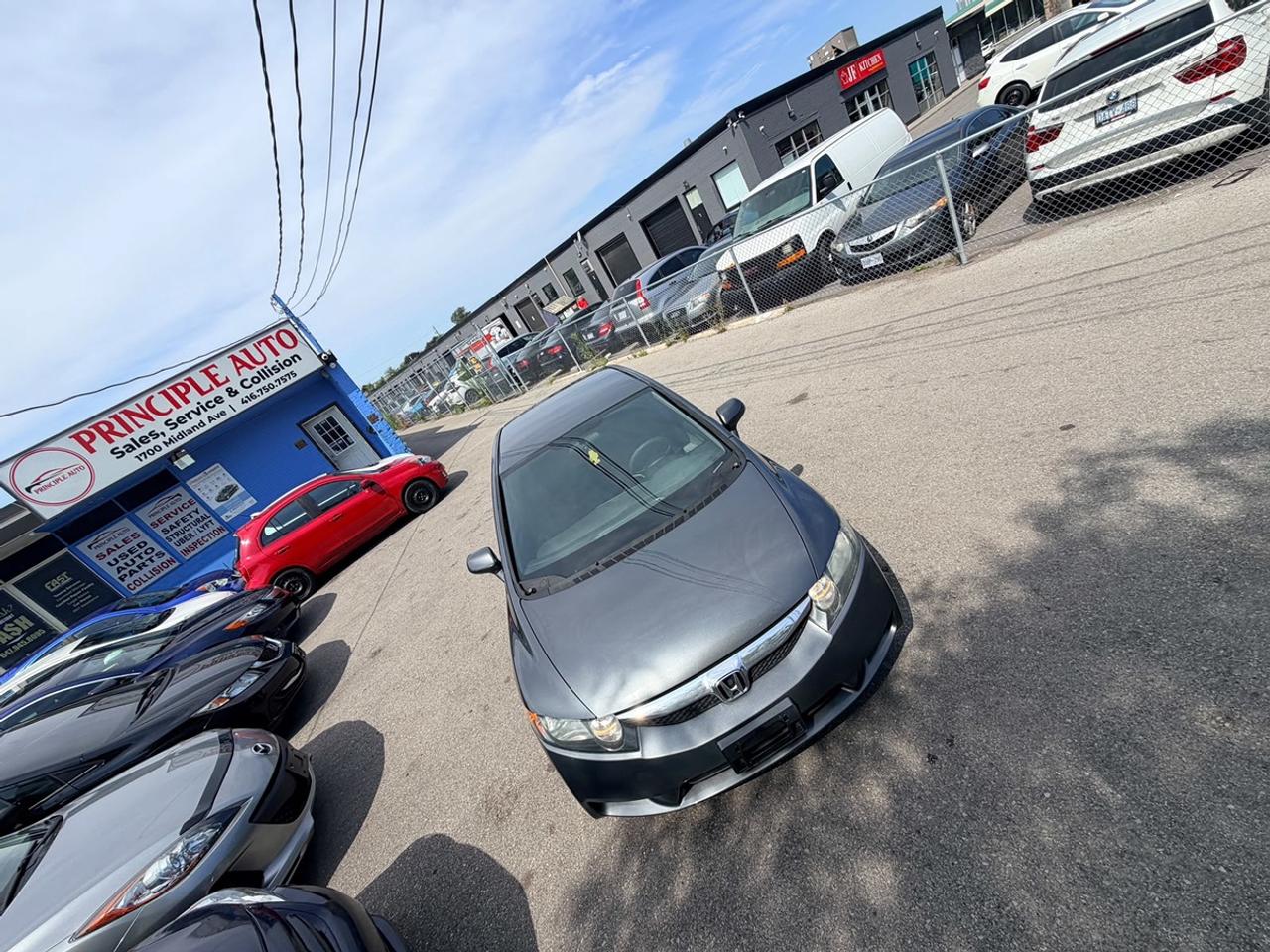 2010 Honda Civic DX-G Photo