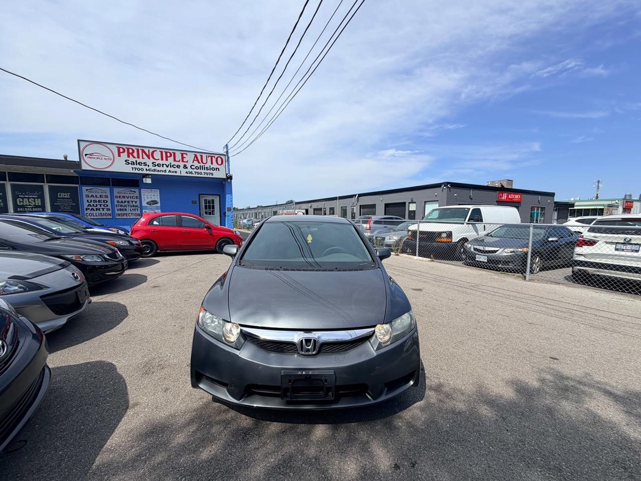 2010 Honda Civic DX-G Photo
