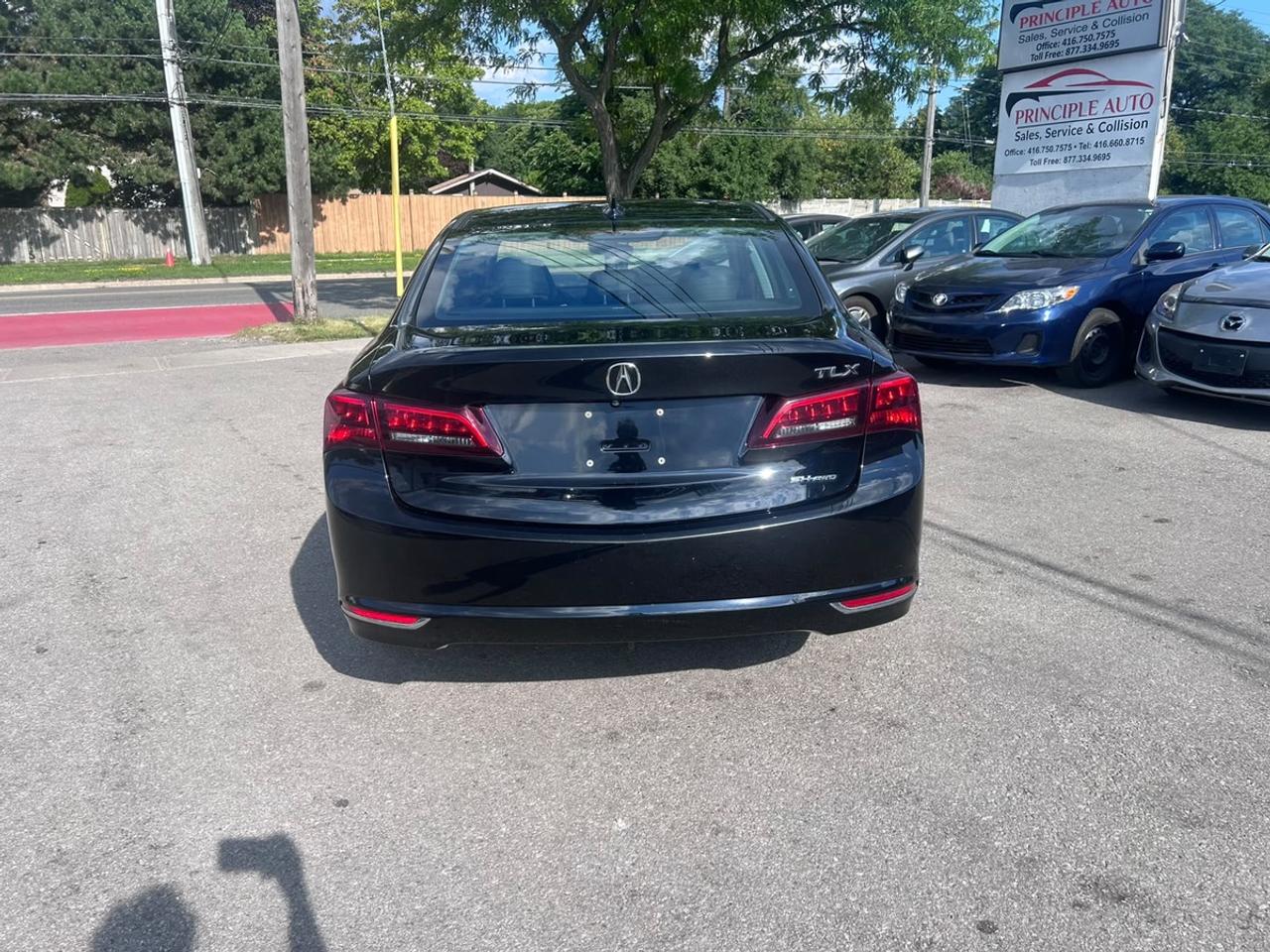 2017 Acura TLX Technology Photo