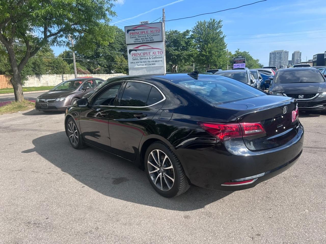 2017 Acura TLX Technology Photo