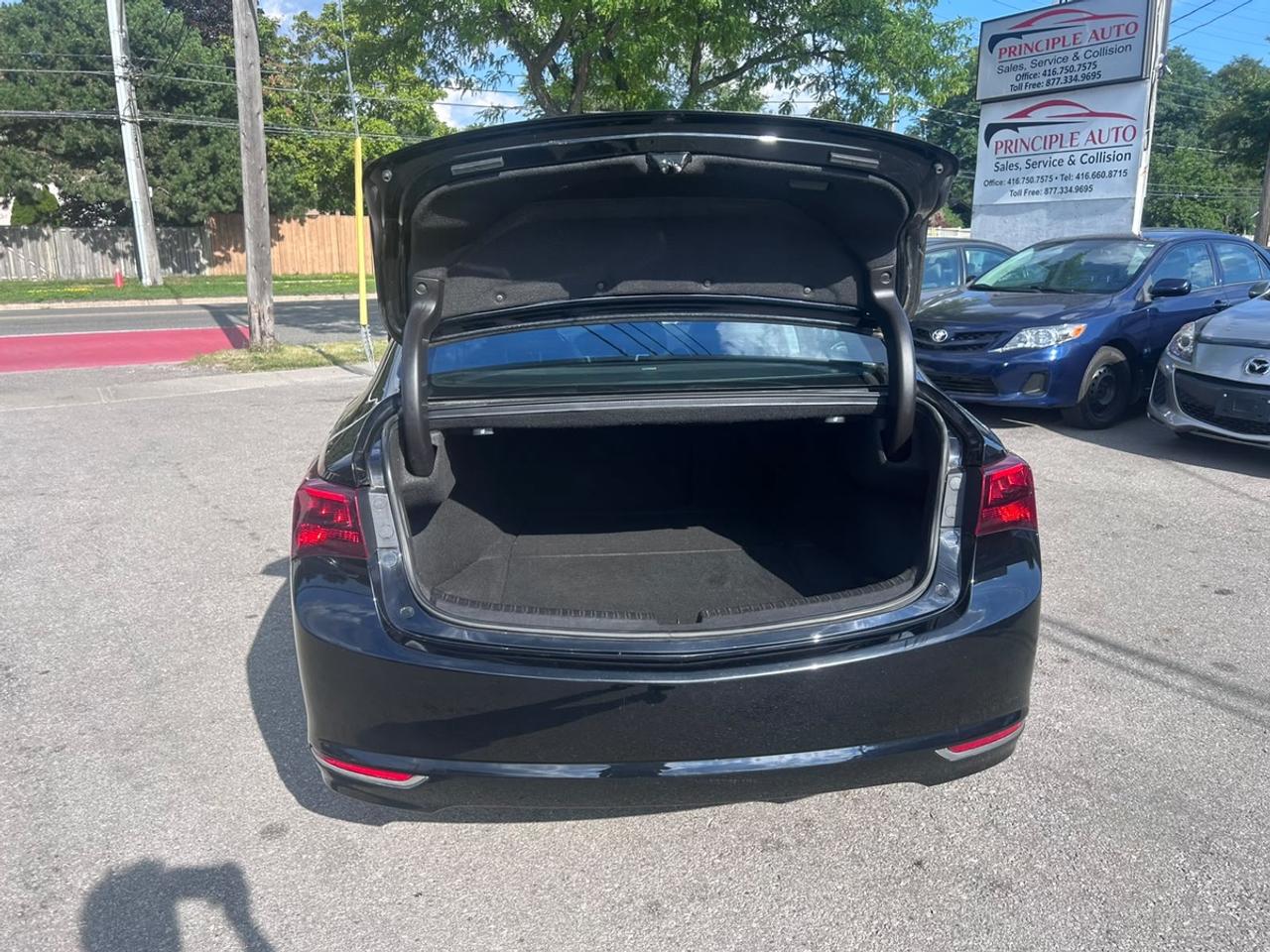 2017 Acura TLX Technology Photo