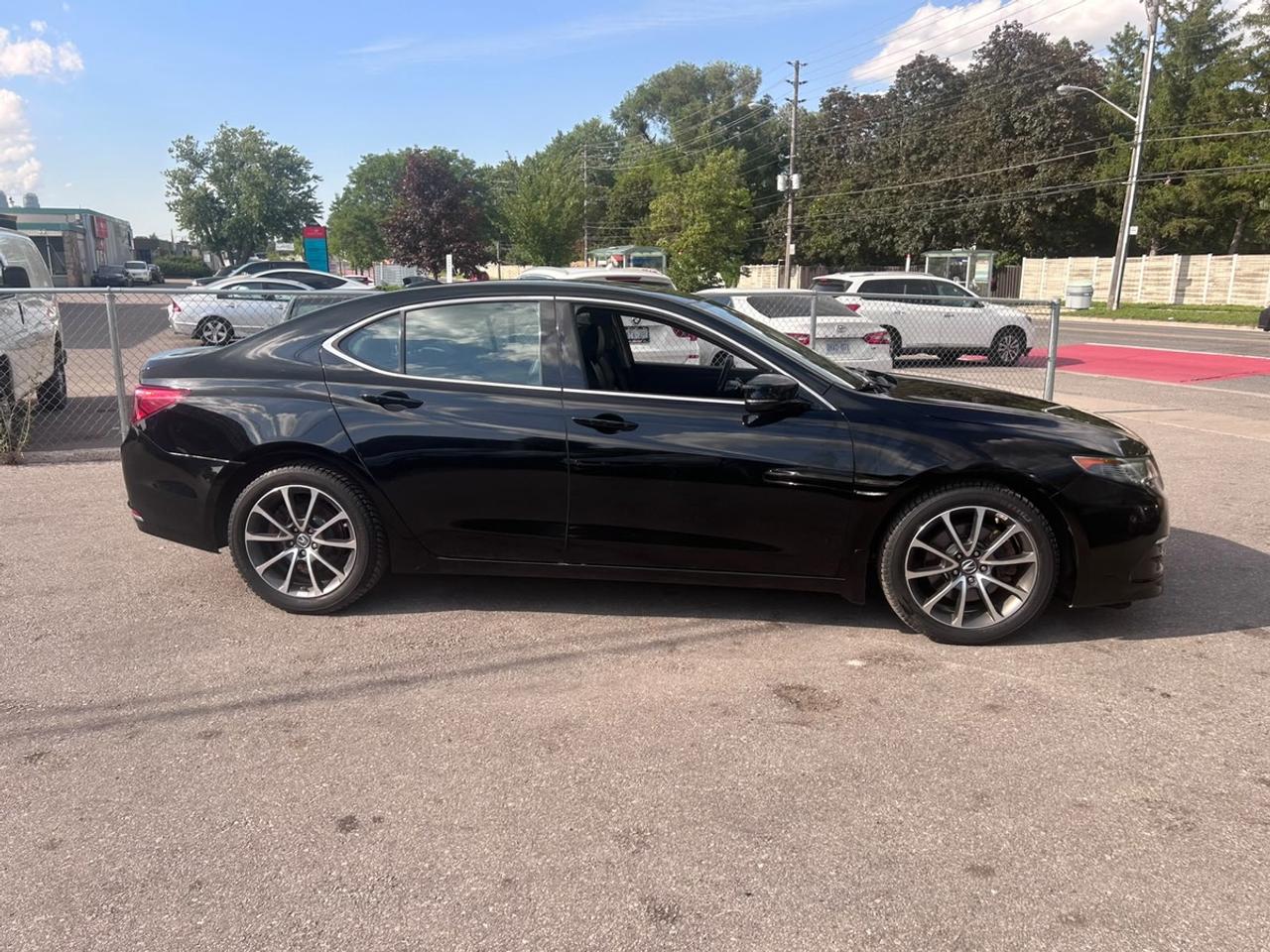 2017 Acura TLX Technology Photo