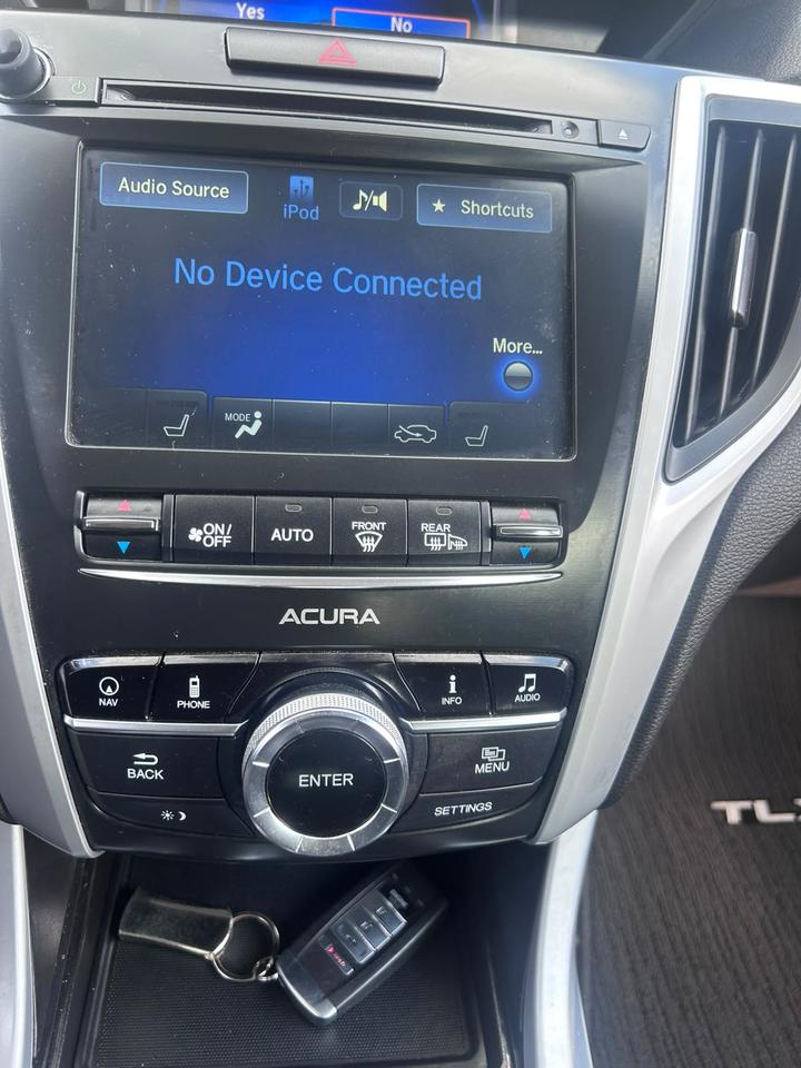 2017 Acura TLX Technology Photo