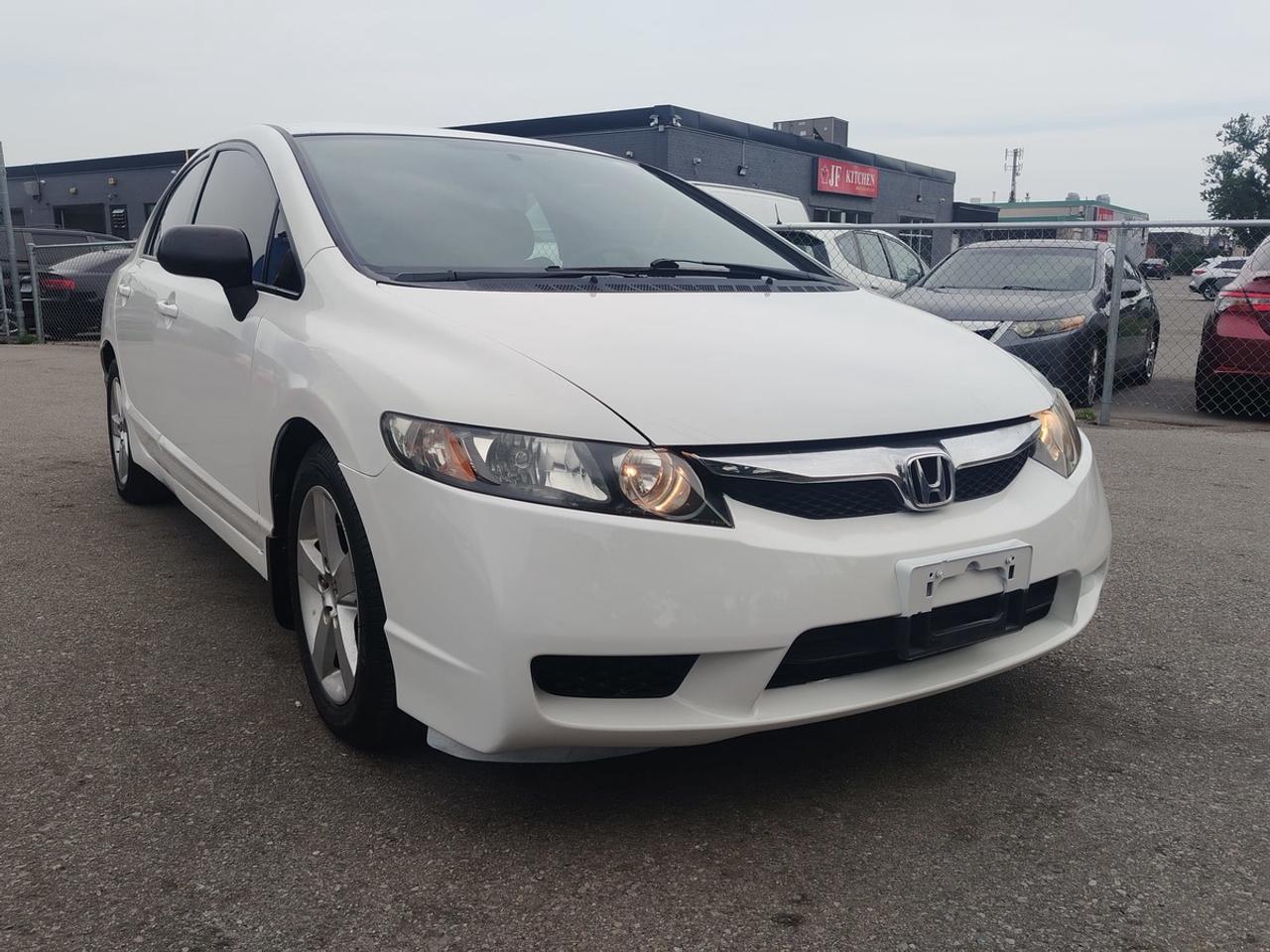 2010 Honda Civic DX-G Photo