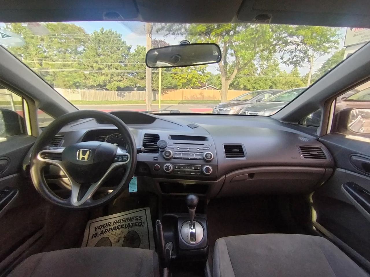 2010 Honda Civic DX-G Photo