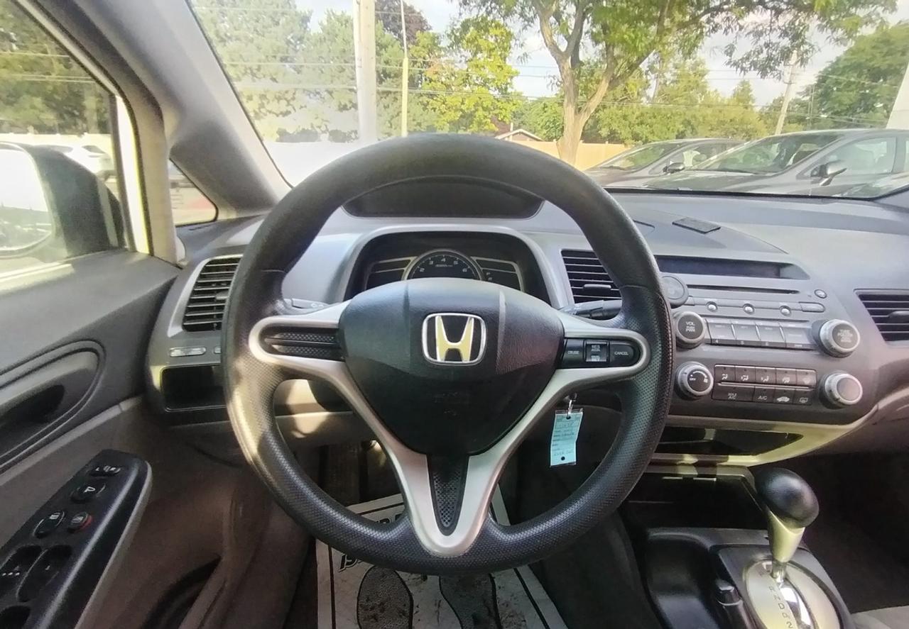 2010 Honda Civic DX-G Photo