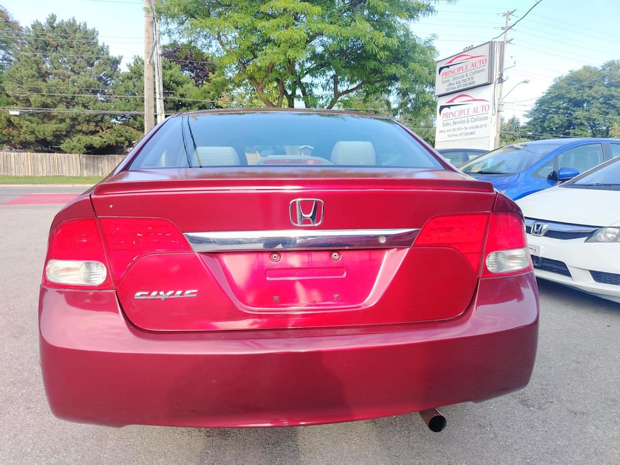 2009 Honda Civic DX Photo
