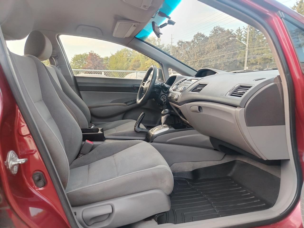 2009 Honda Civic DX Photo