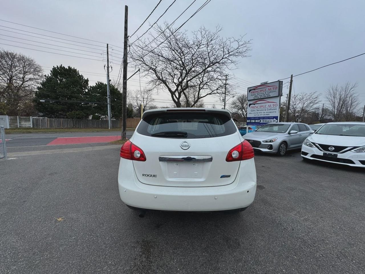 2012 Nissan Rogue SV Photo