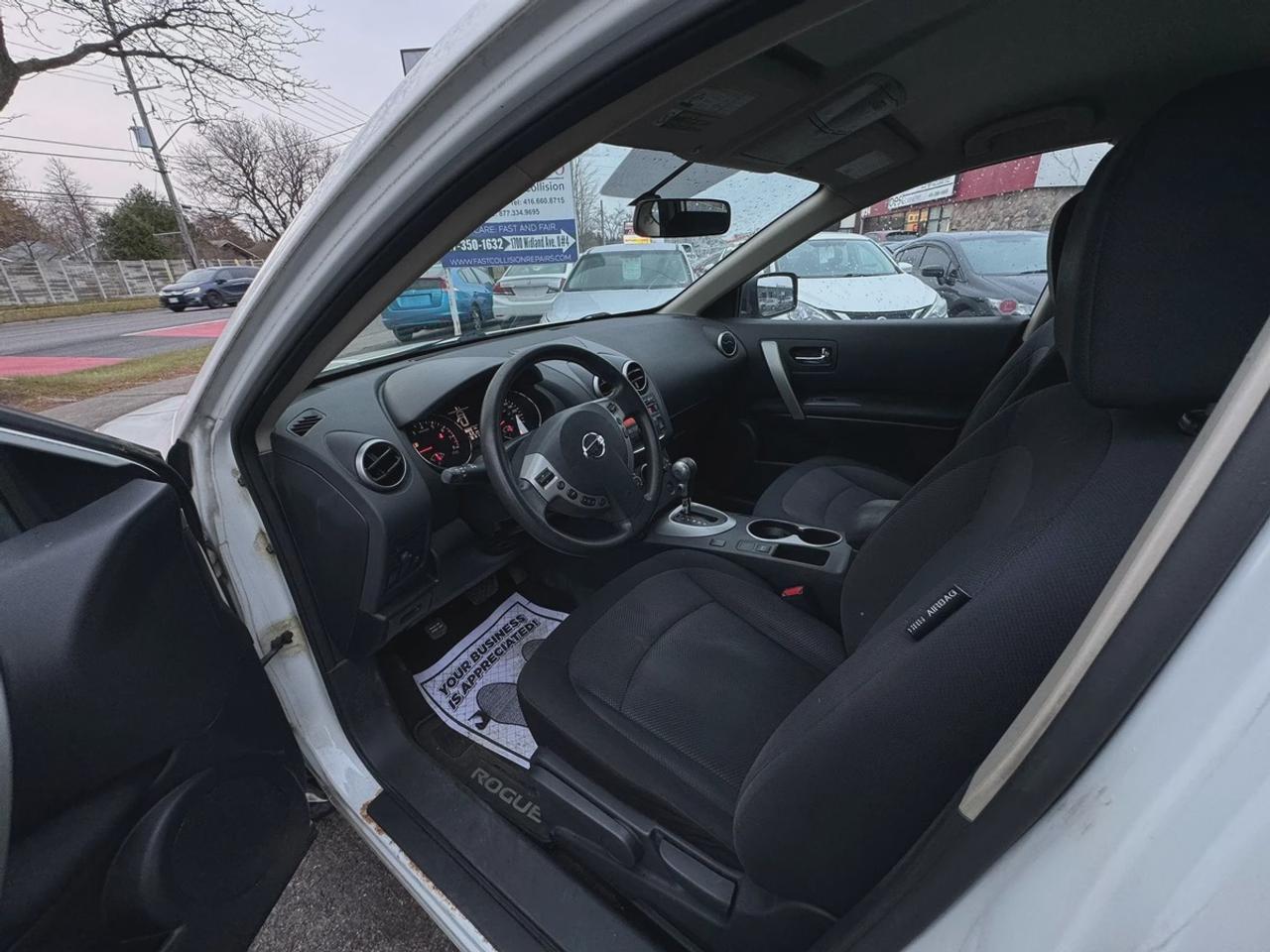 2012 Nissan Rogue SV Photo