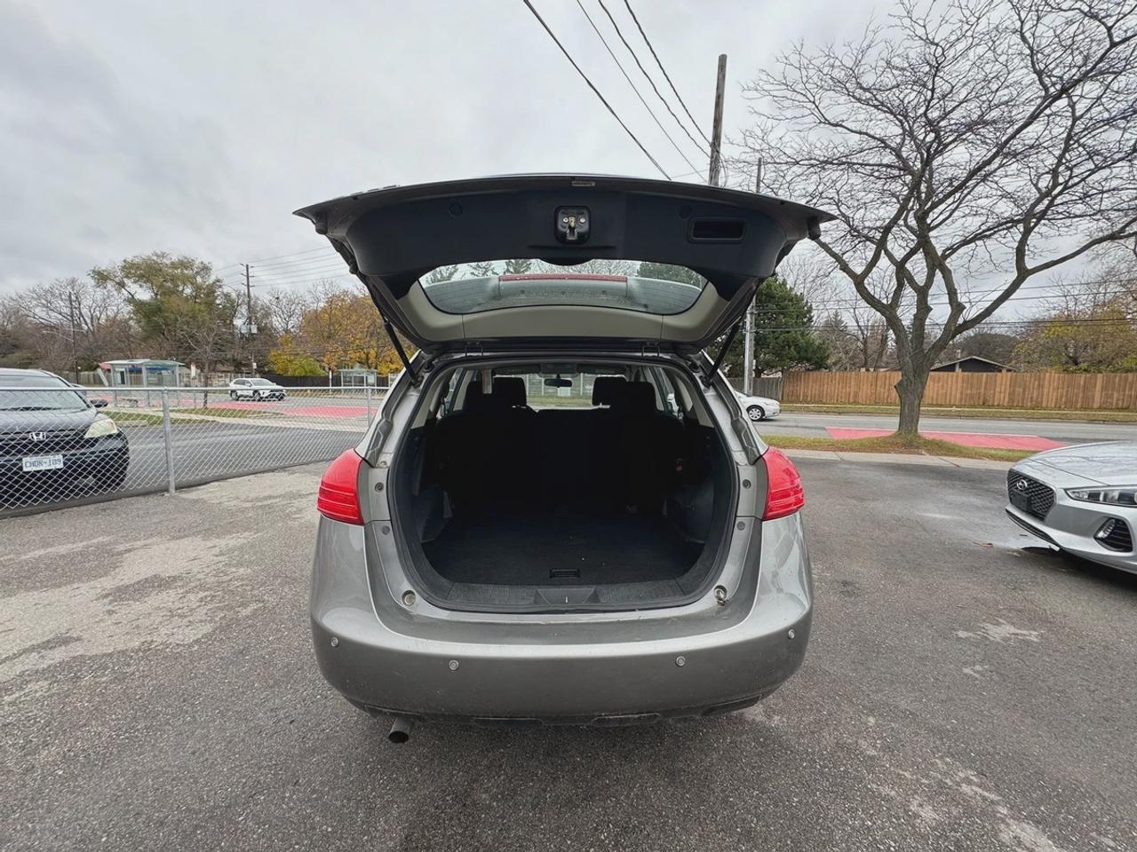 2012 Nissan Rogue SV Photo