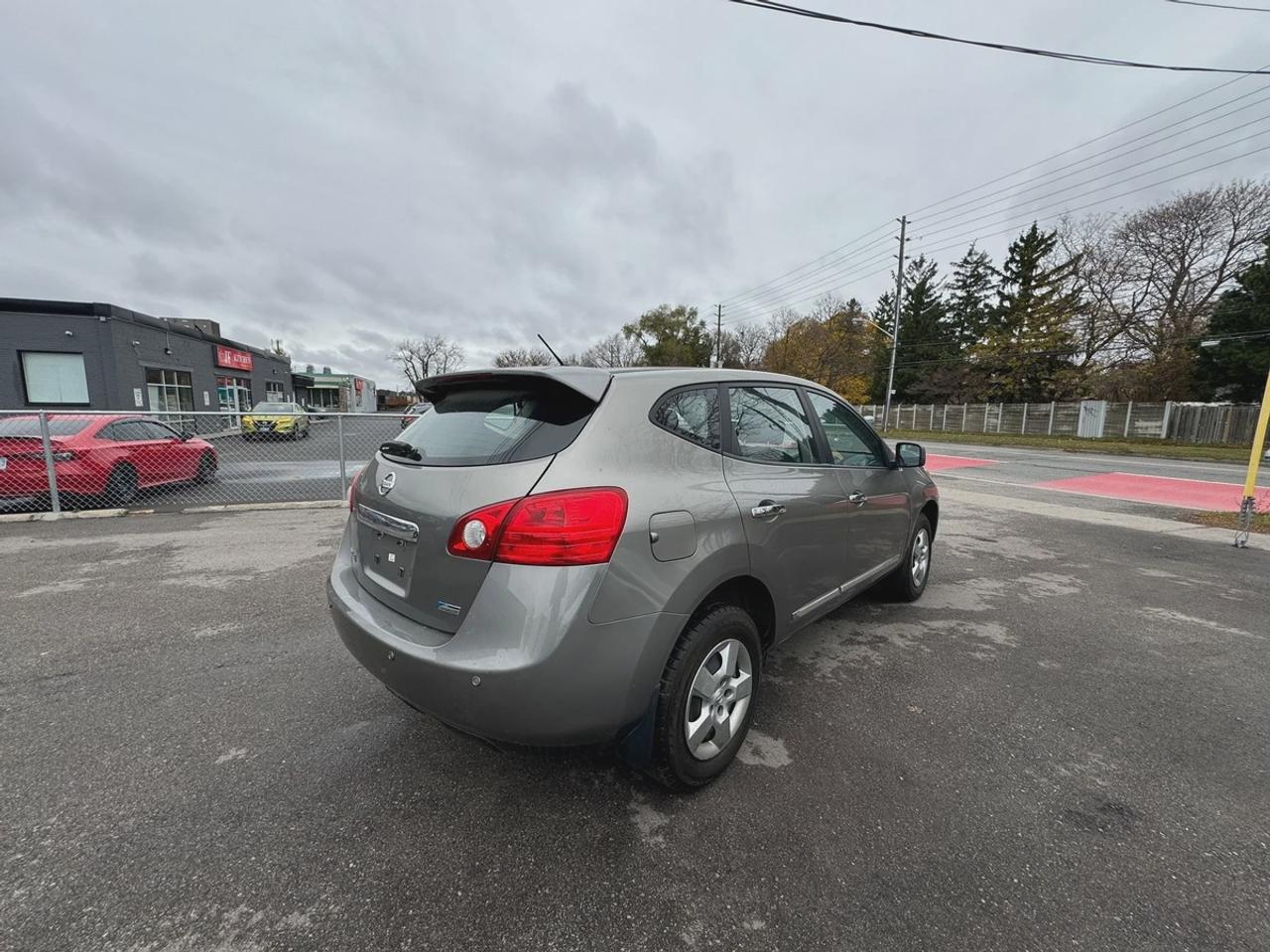2012 Nissan Rogue SV Photo