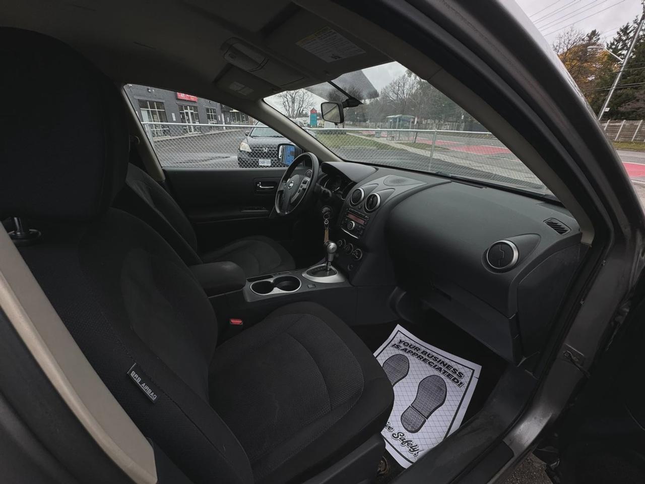 2012 Nissan Rogue SV Photo