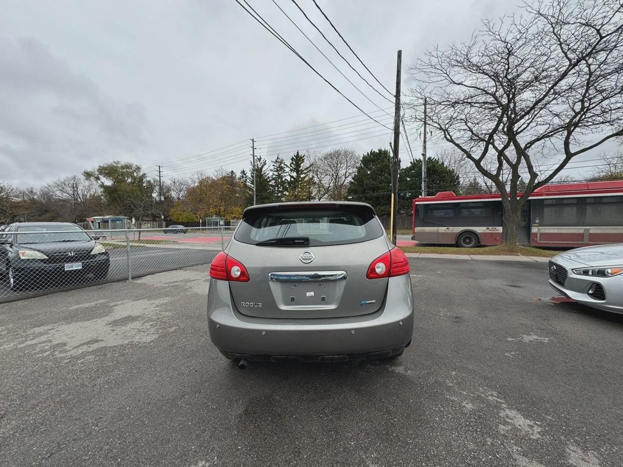2012 Nissan Rogue SV Photo