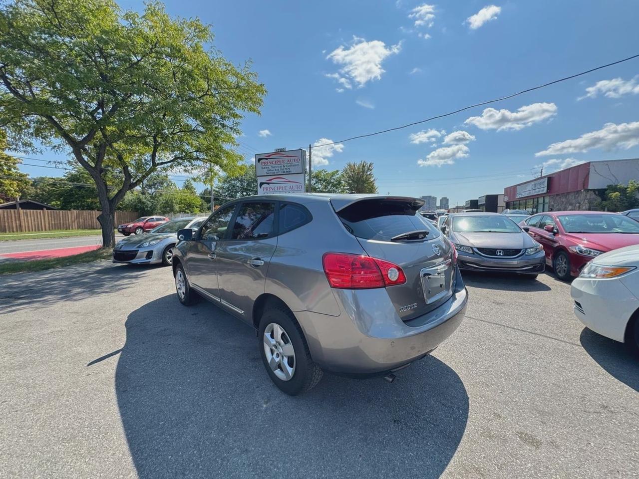 2012 Nissan Rogue SV Photo