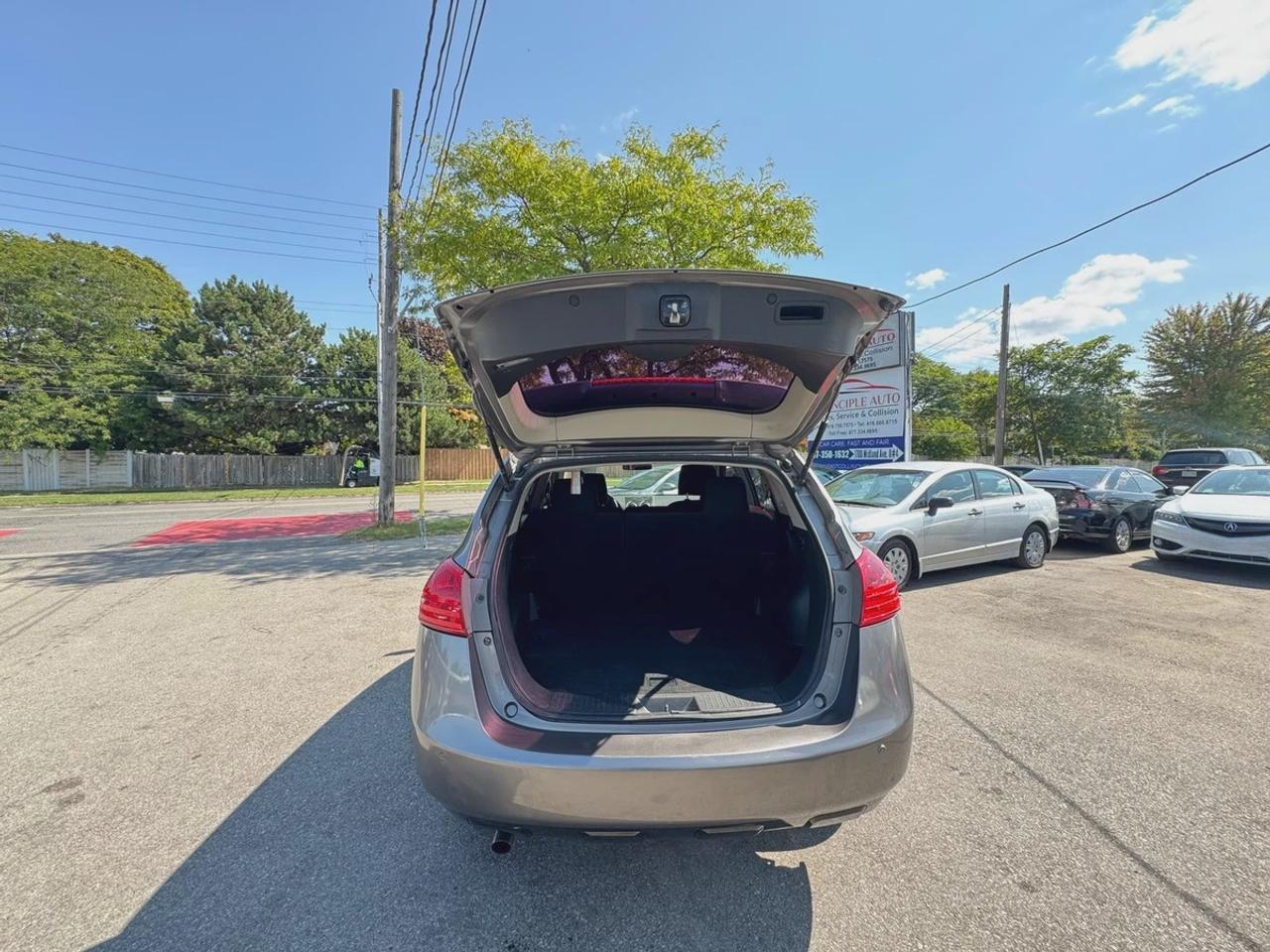 2012 Nissan Rogue SV Photo