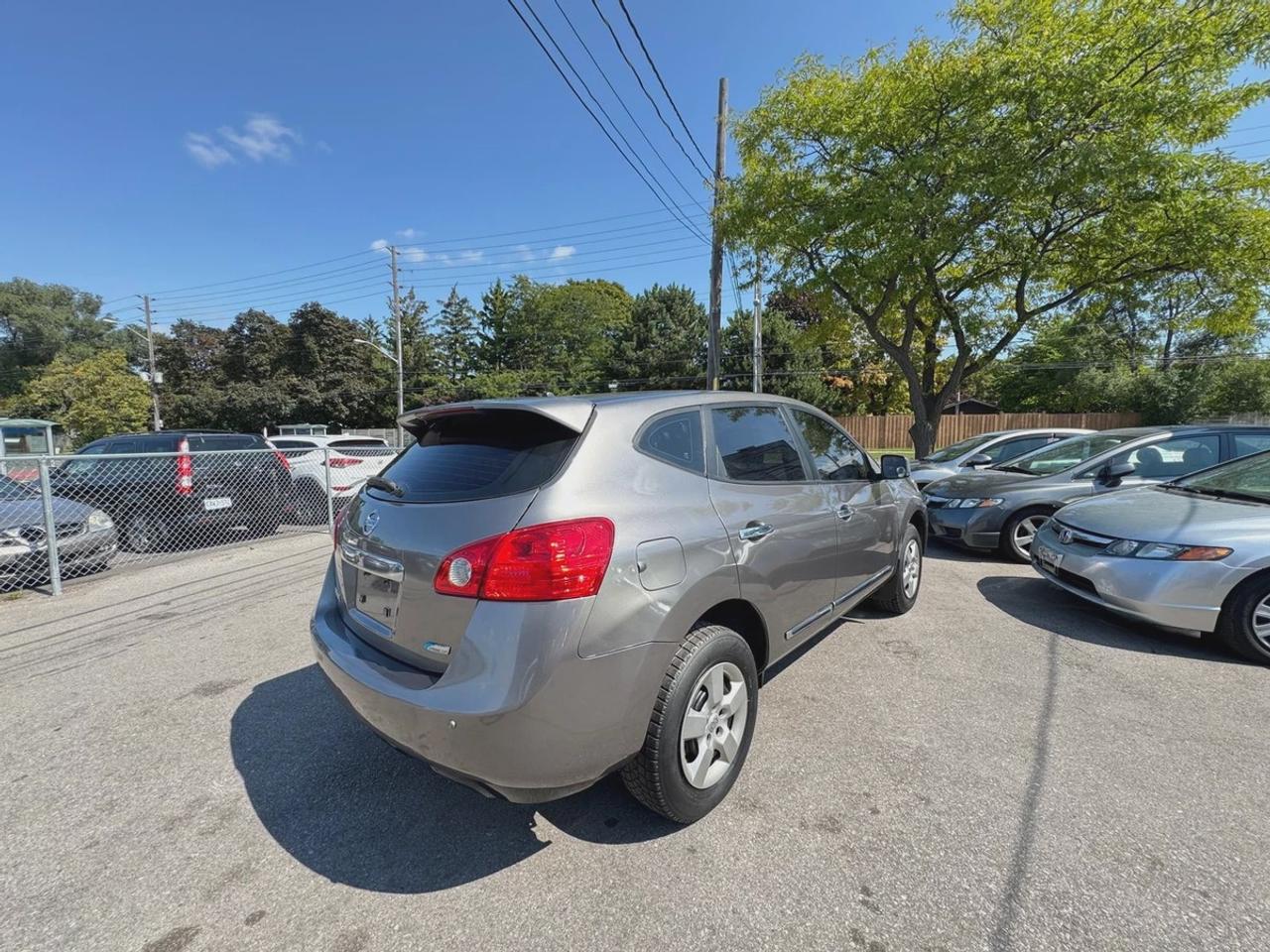 2012 Nissan Rogue SV Photo